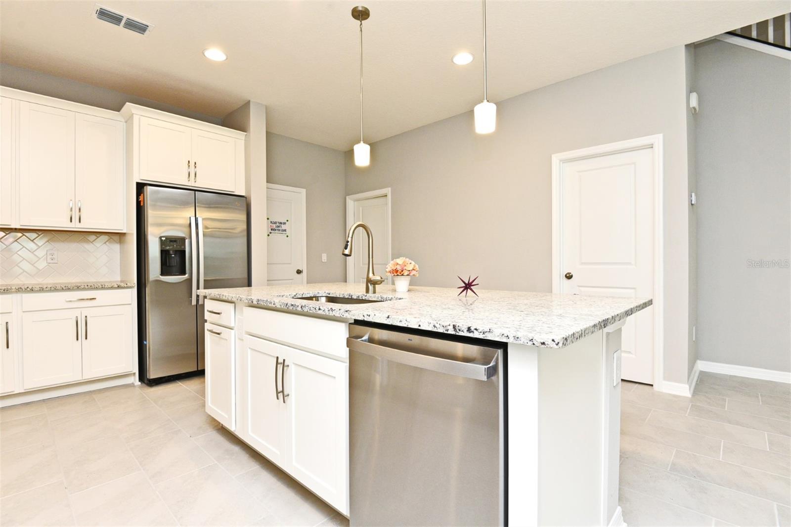 607 CHEVAL LN, DEBARY, FL, 32713