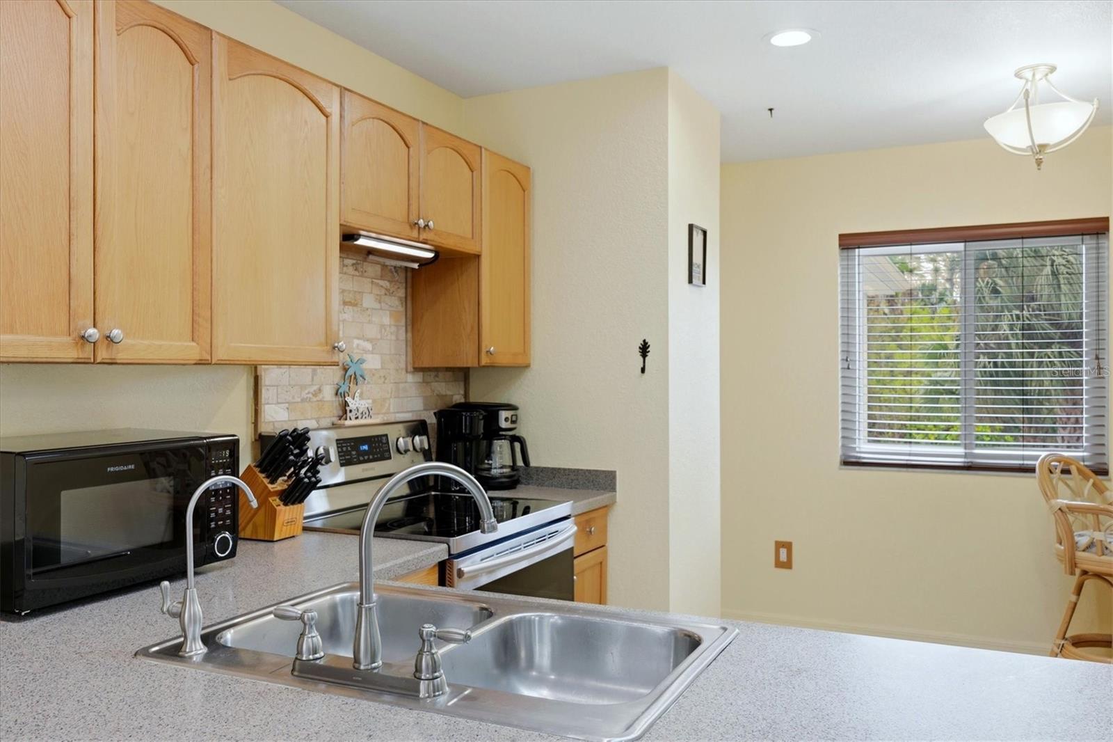 545 LOMOND DR, PORT CHARLOTTE, FL, 33953