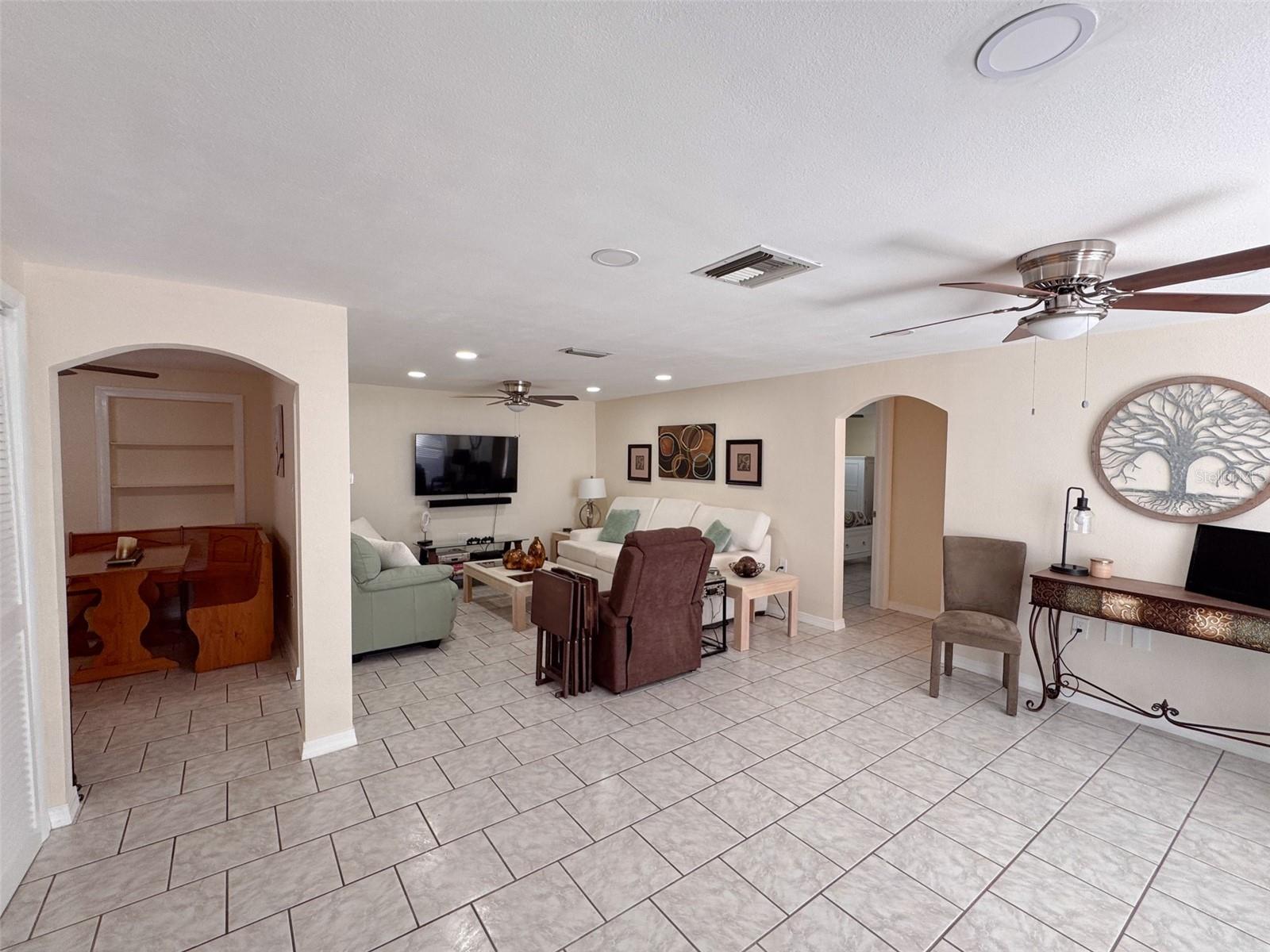 3233 SALISBURY DR, HOLIDAY, FL, 34691