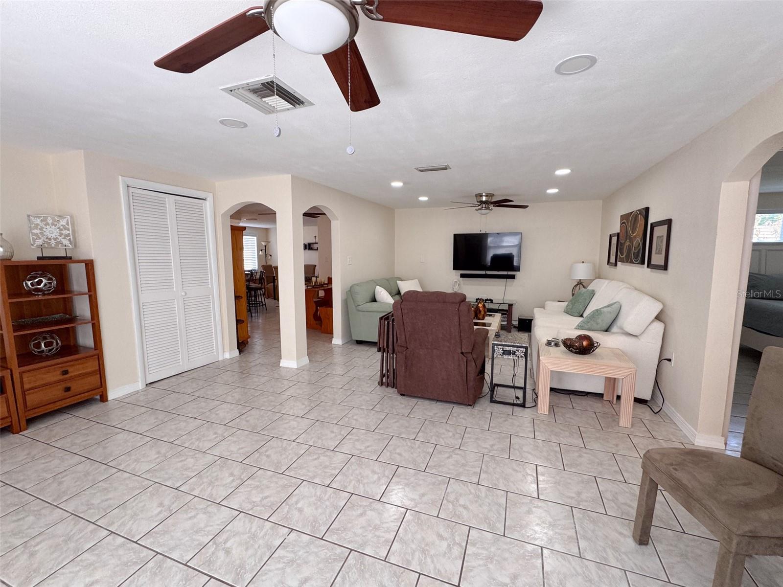 3233 SALISBURY DR, HOLIDAY, FL, 34691