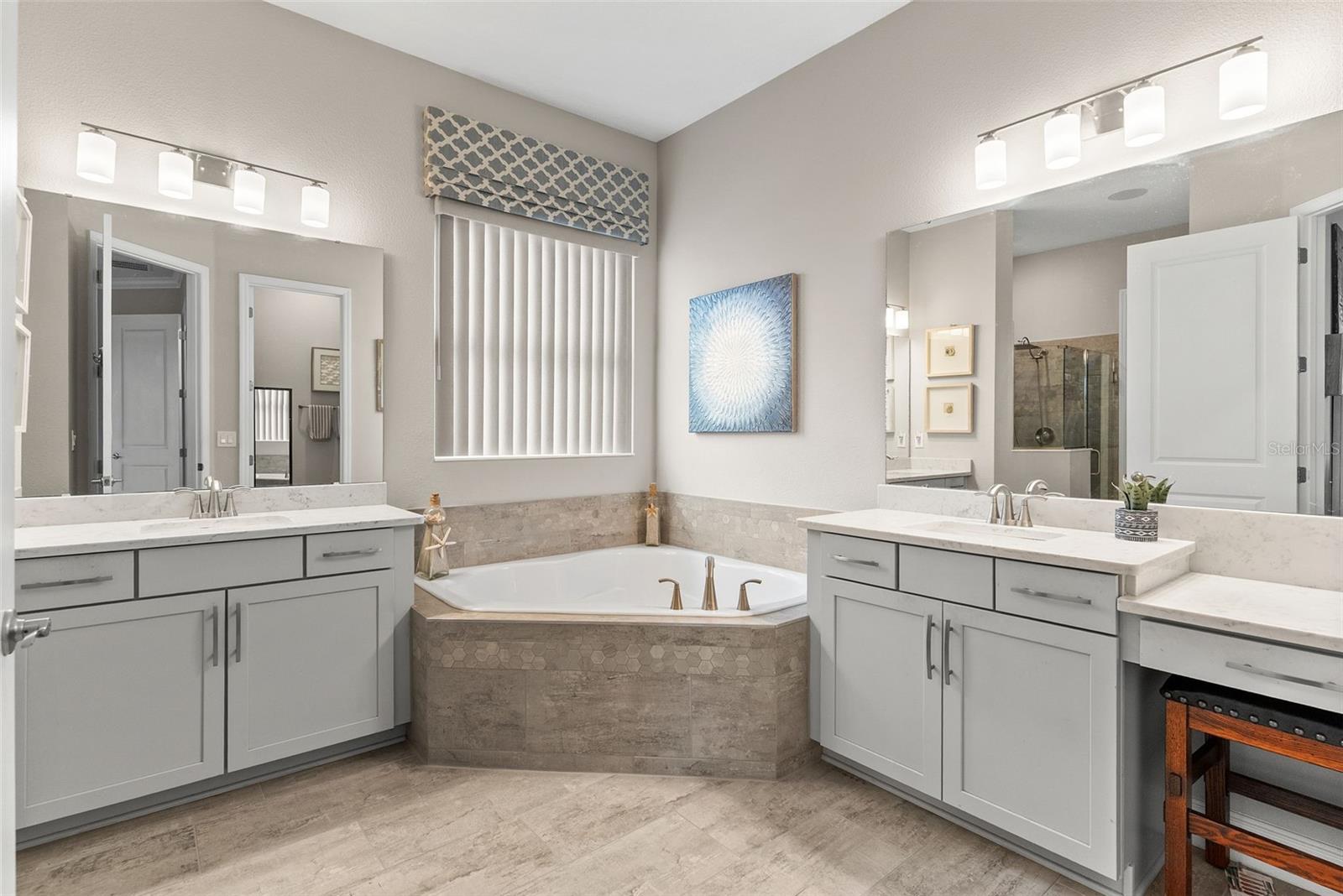 203 MESSINA PL, HOWEY IN THE HILLS, FL, 34737