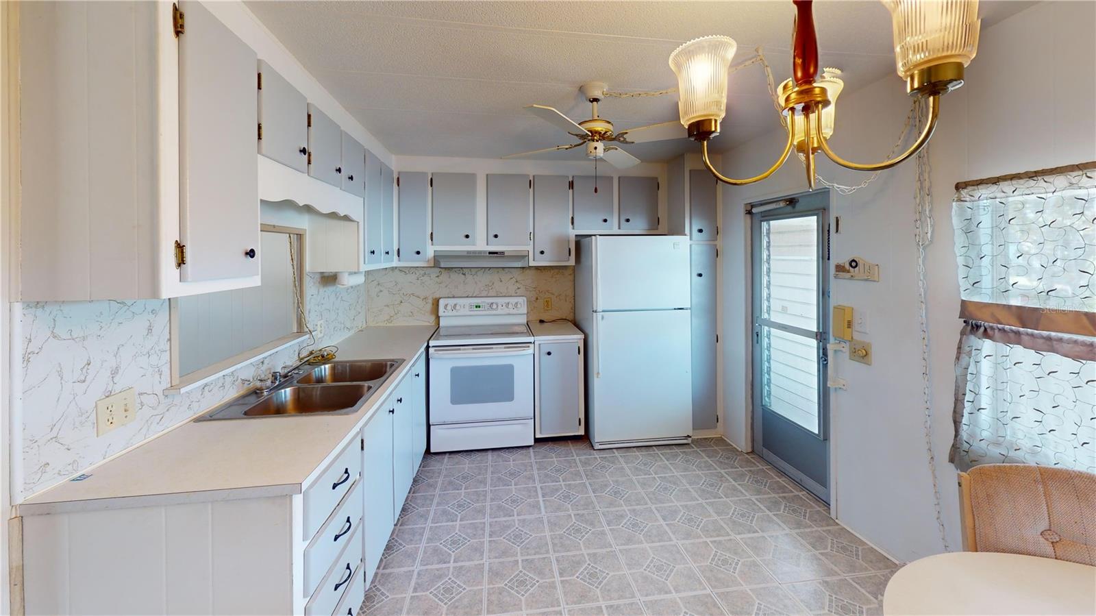 301 BRAZIL CT #95, BRADENTON, FL, 34207