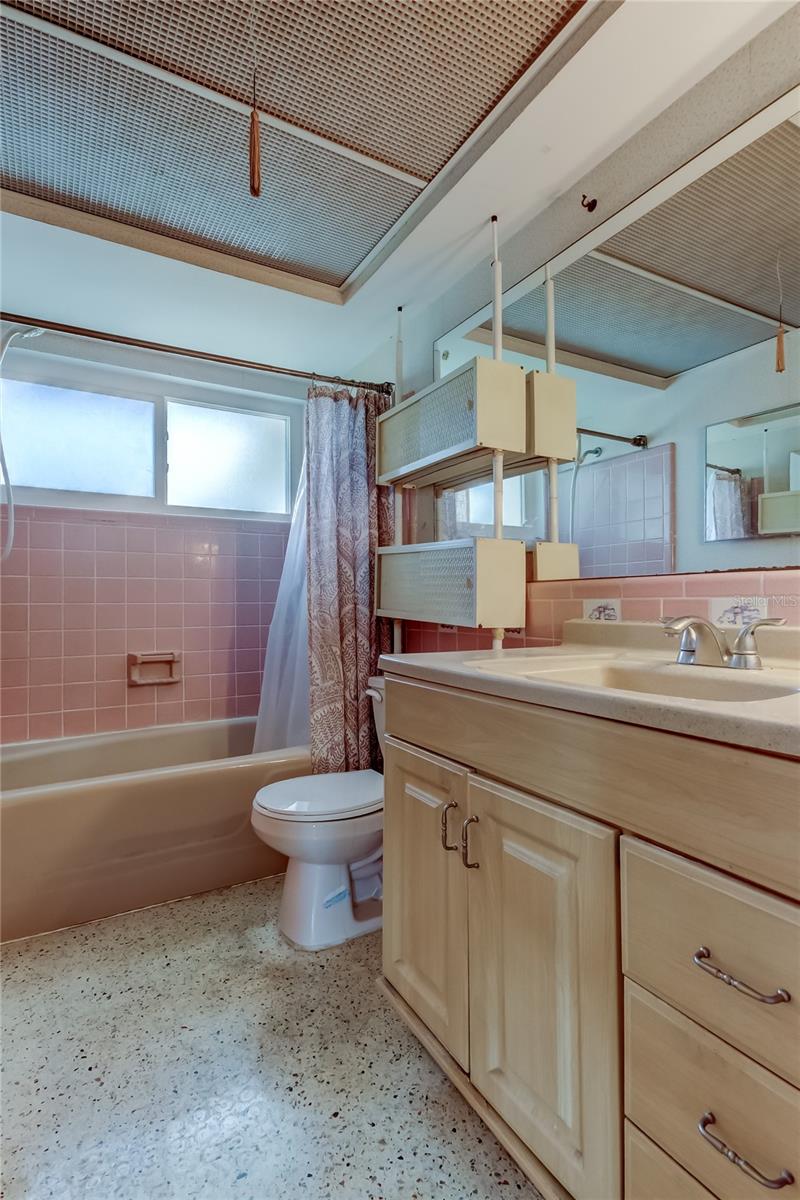 8586 FORSYTH DR, SEMINOLE, FL, 33772