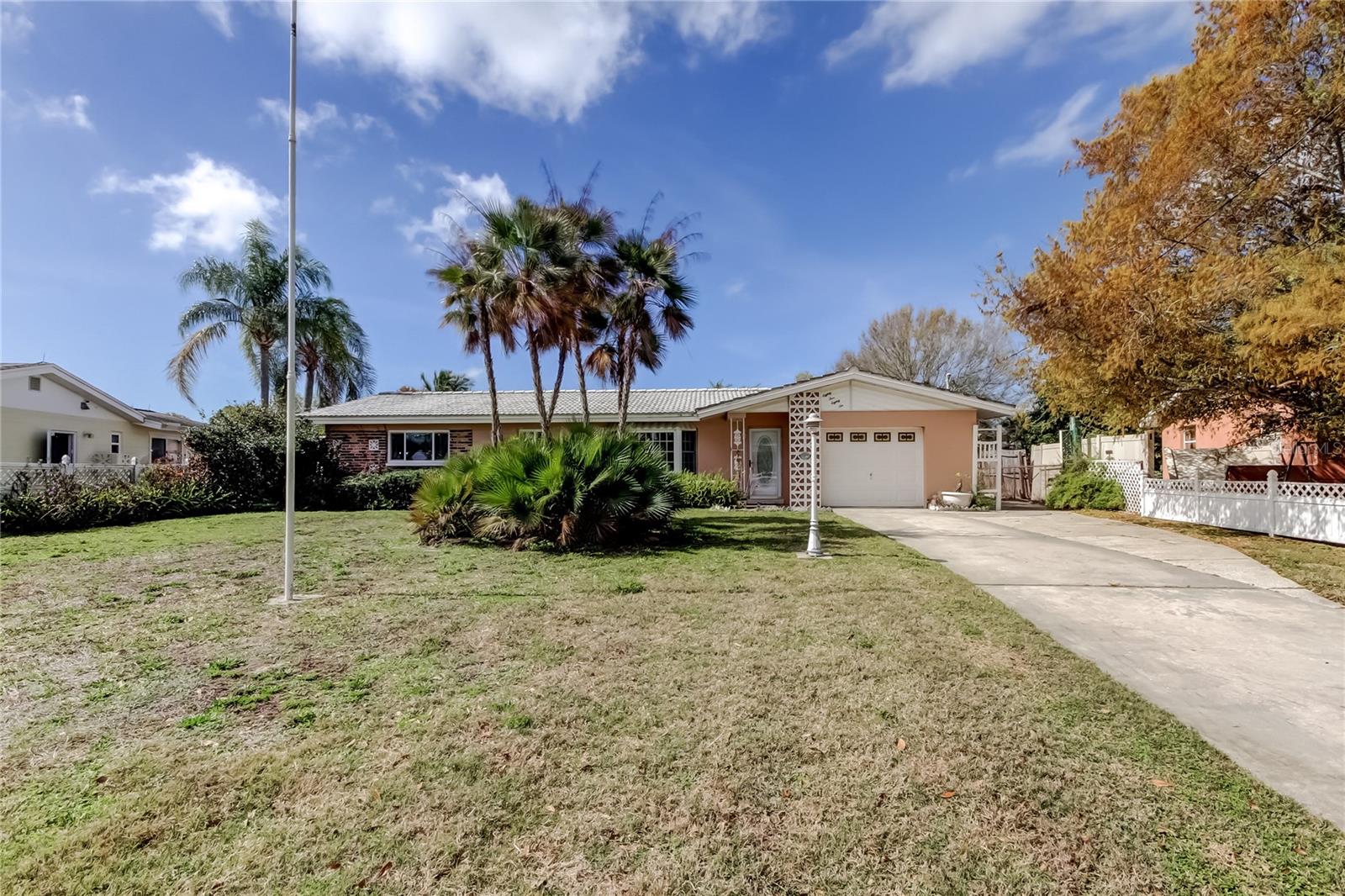 8586 FORSYTH DR, SEMINOLE, FL, 33772