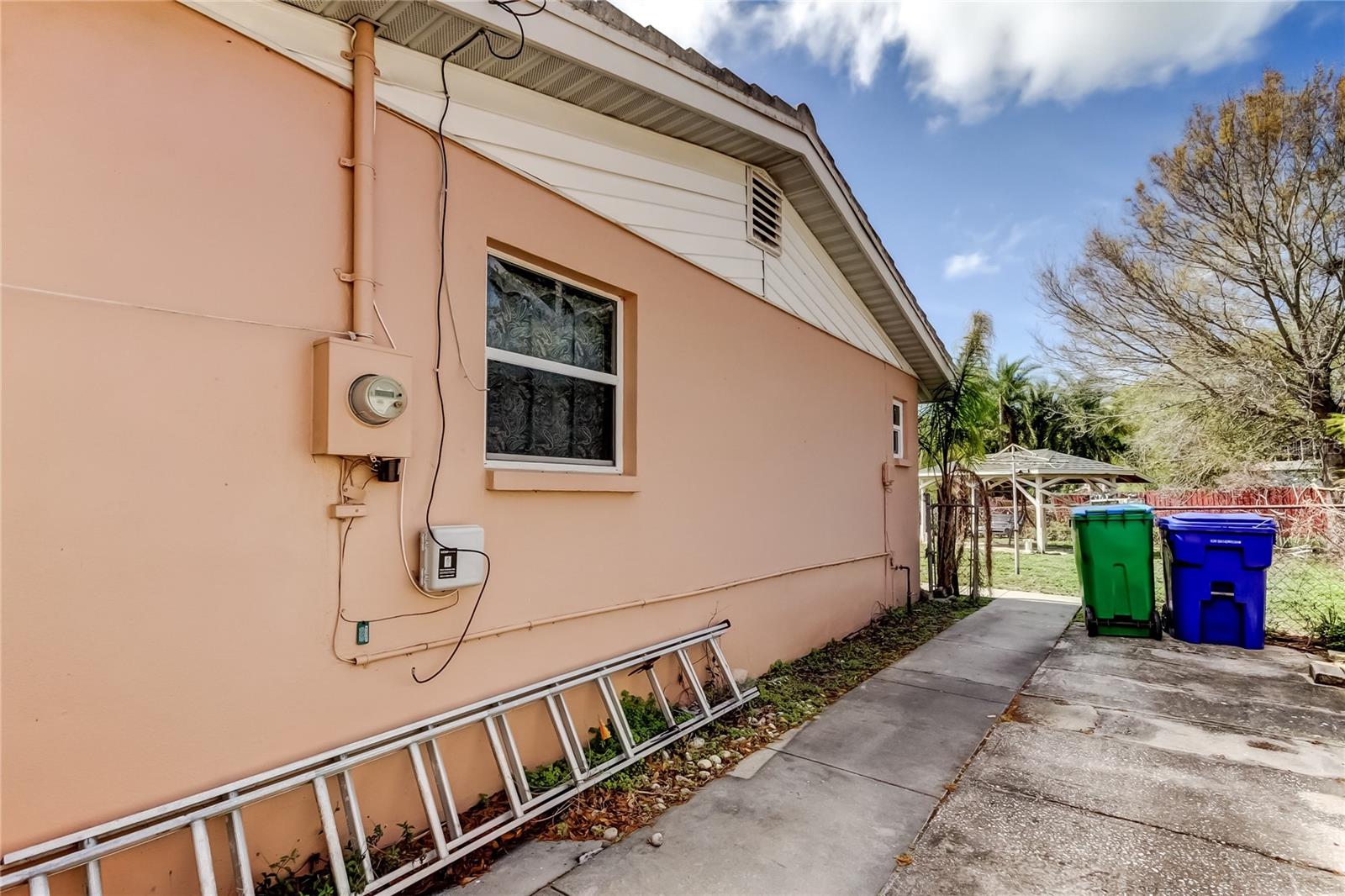 8586 FORSYTH DR, SEMINOLE, FL, 33772