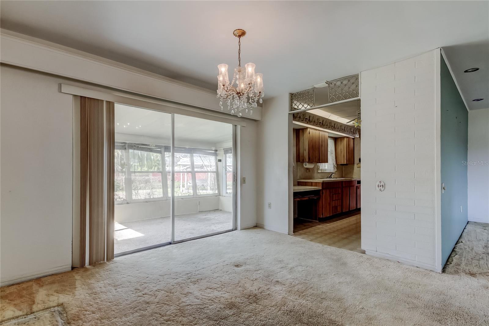 8586 FORSYTH DR, SEMINOLE, FL, 33772