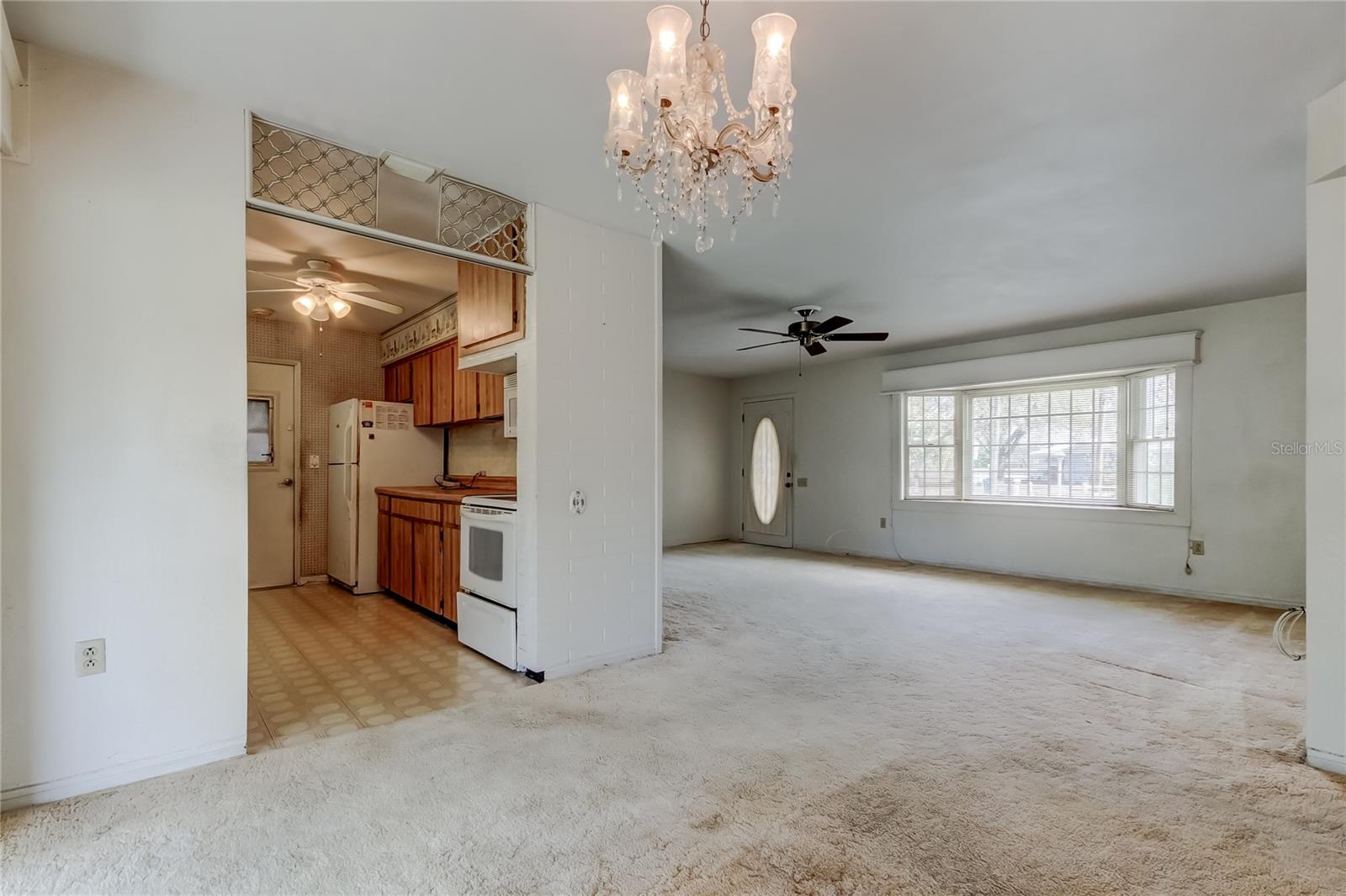 8586 FORSYTH DR, SEMINOLE, FL, 33772