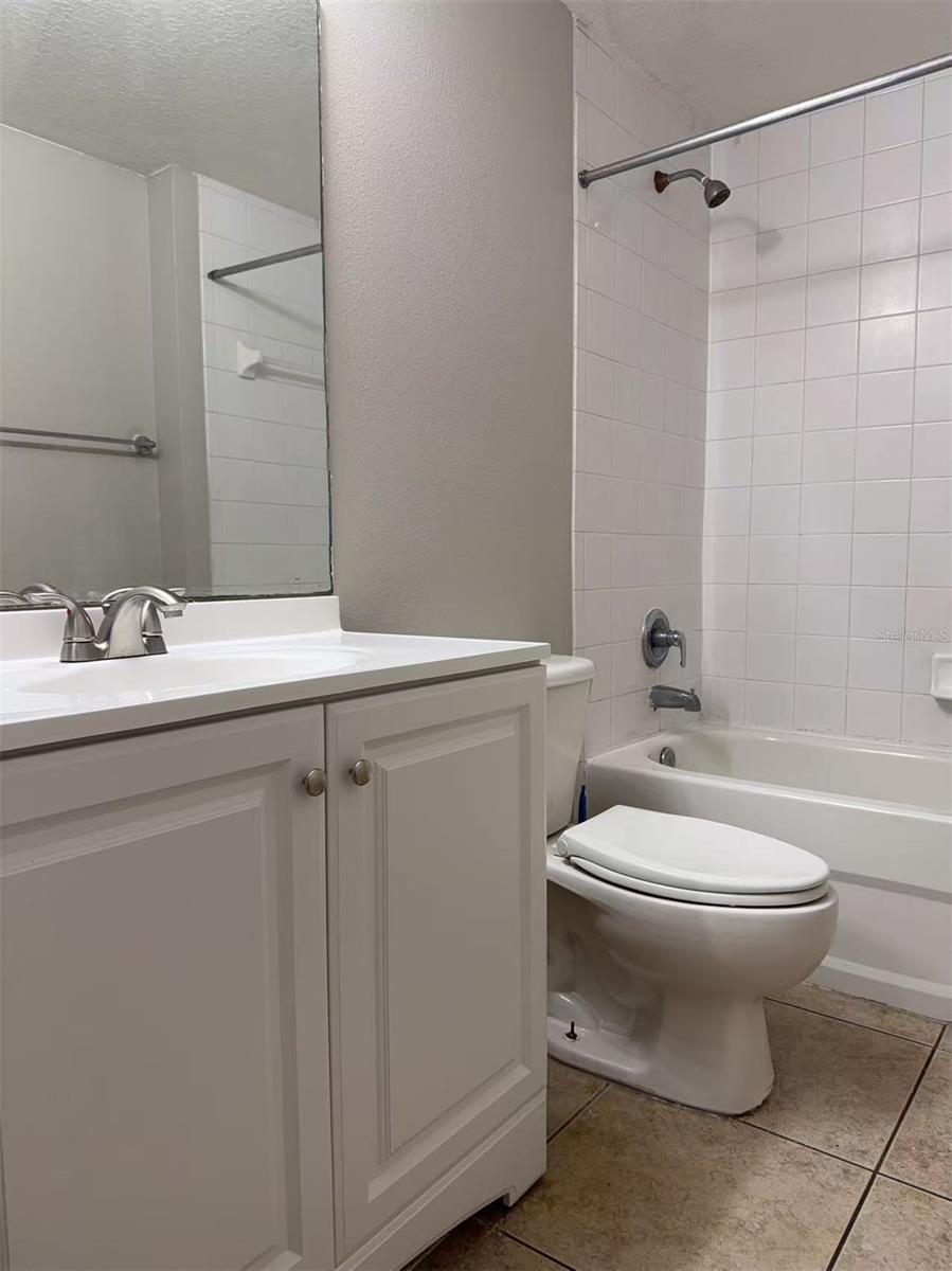 495 LAS CORTES LN #102, ORLANDO, FL, 32824