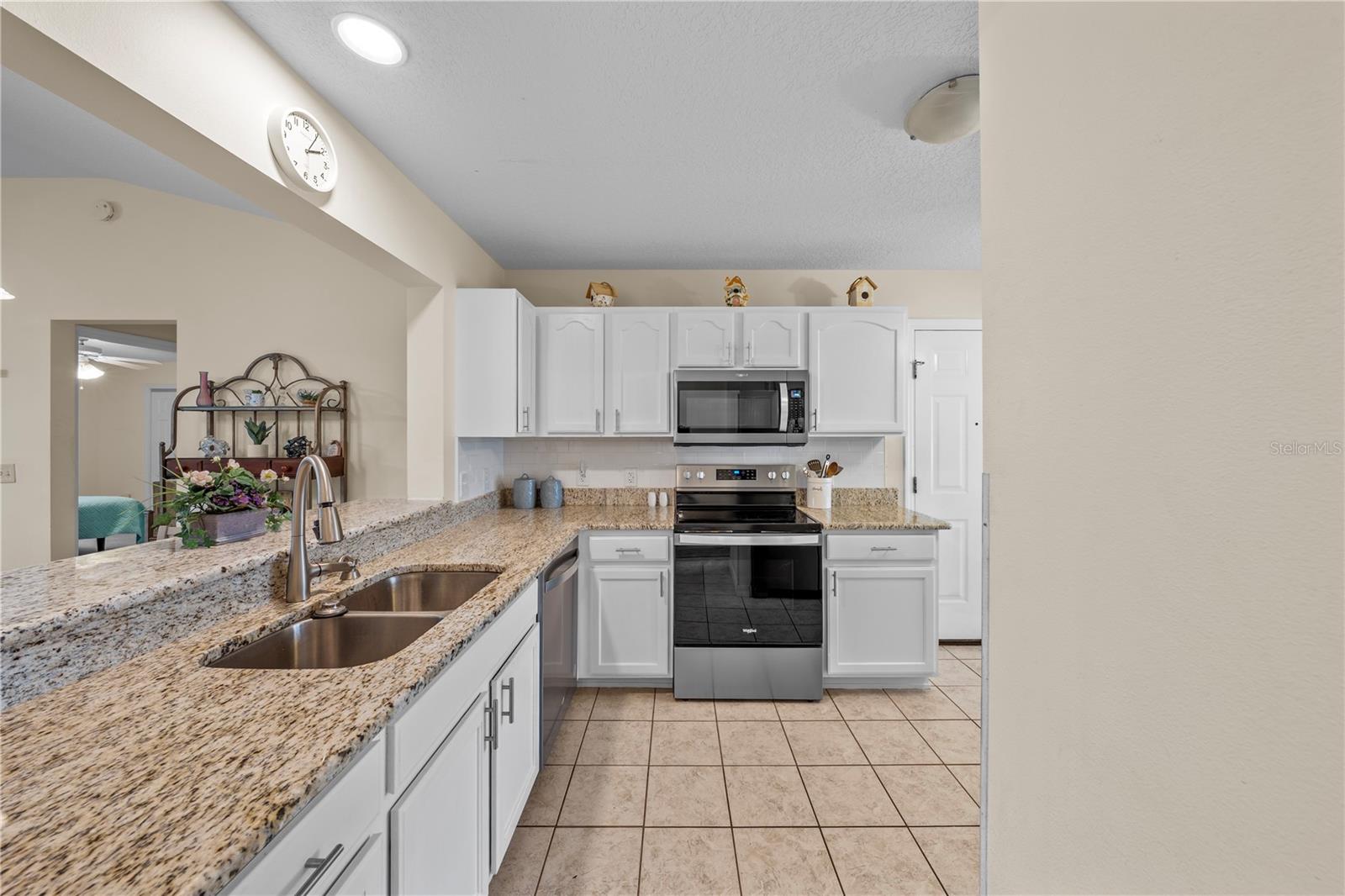 430 ALDAMA AVE, THE VILLAGES, FL, 32159