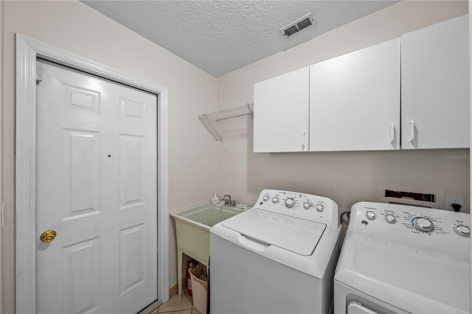 430 ALDAMA AVE, THE VILLAGES, FL, 32159