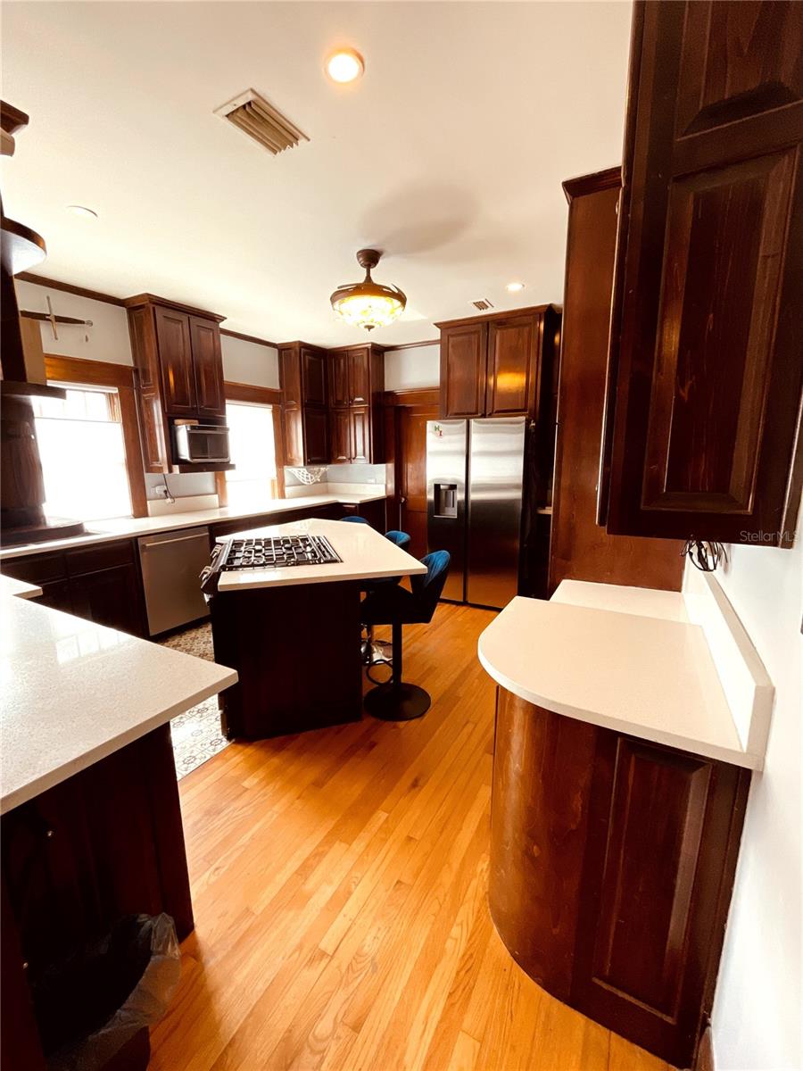 206 W HAYA ST, TAMPA, FL, 33603