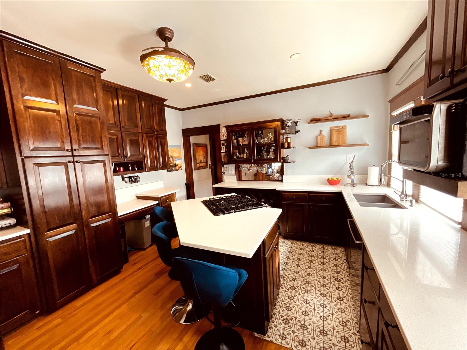 206 W HAYA ST, TAMPA, FL, 33603