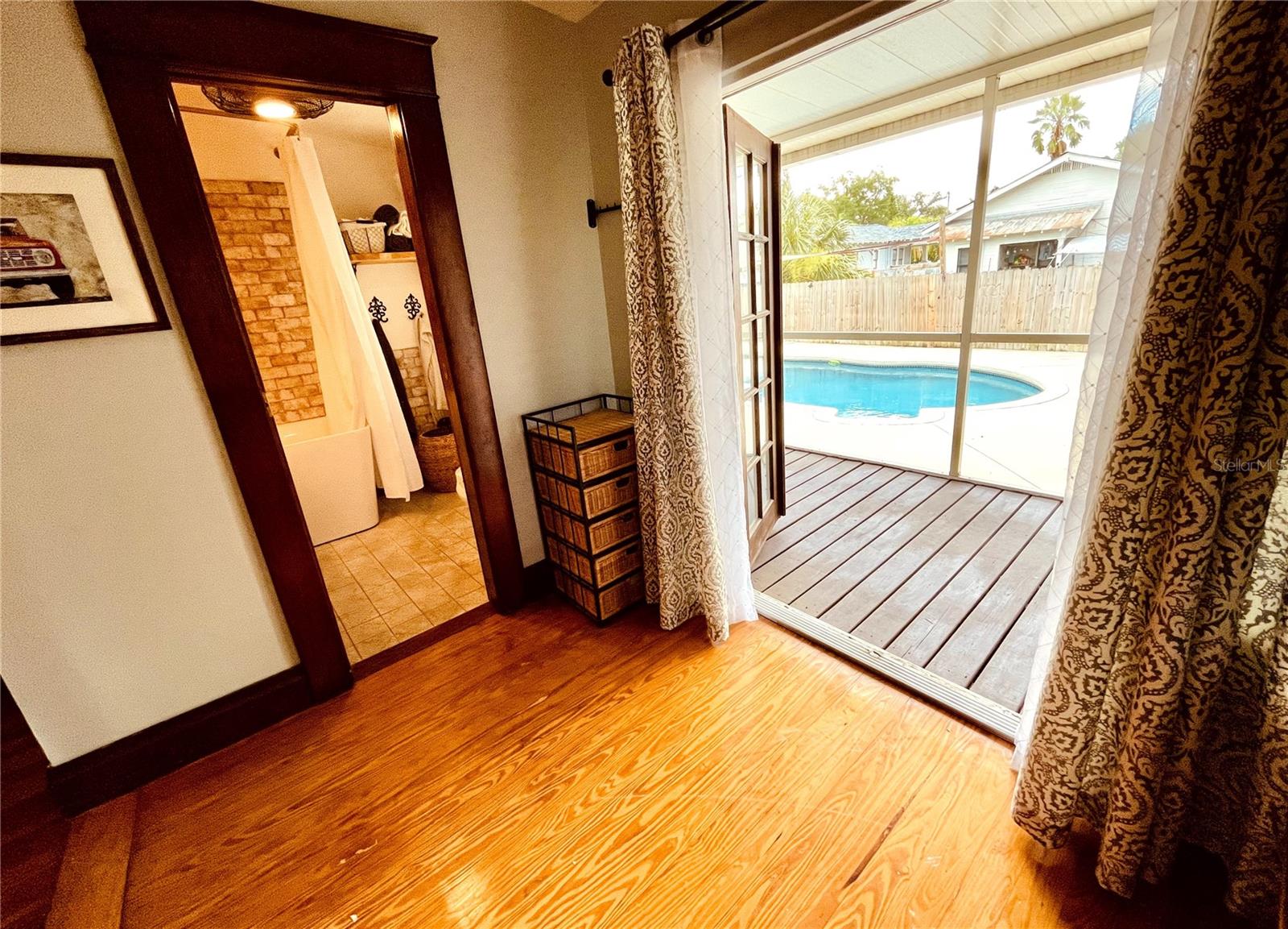 206 W HAYA ST, TAMPA, FL, 33603