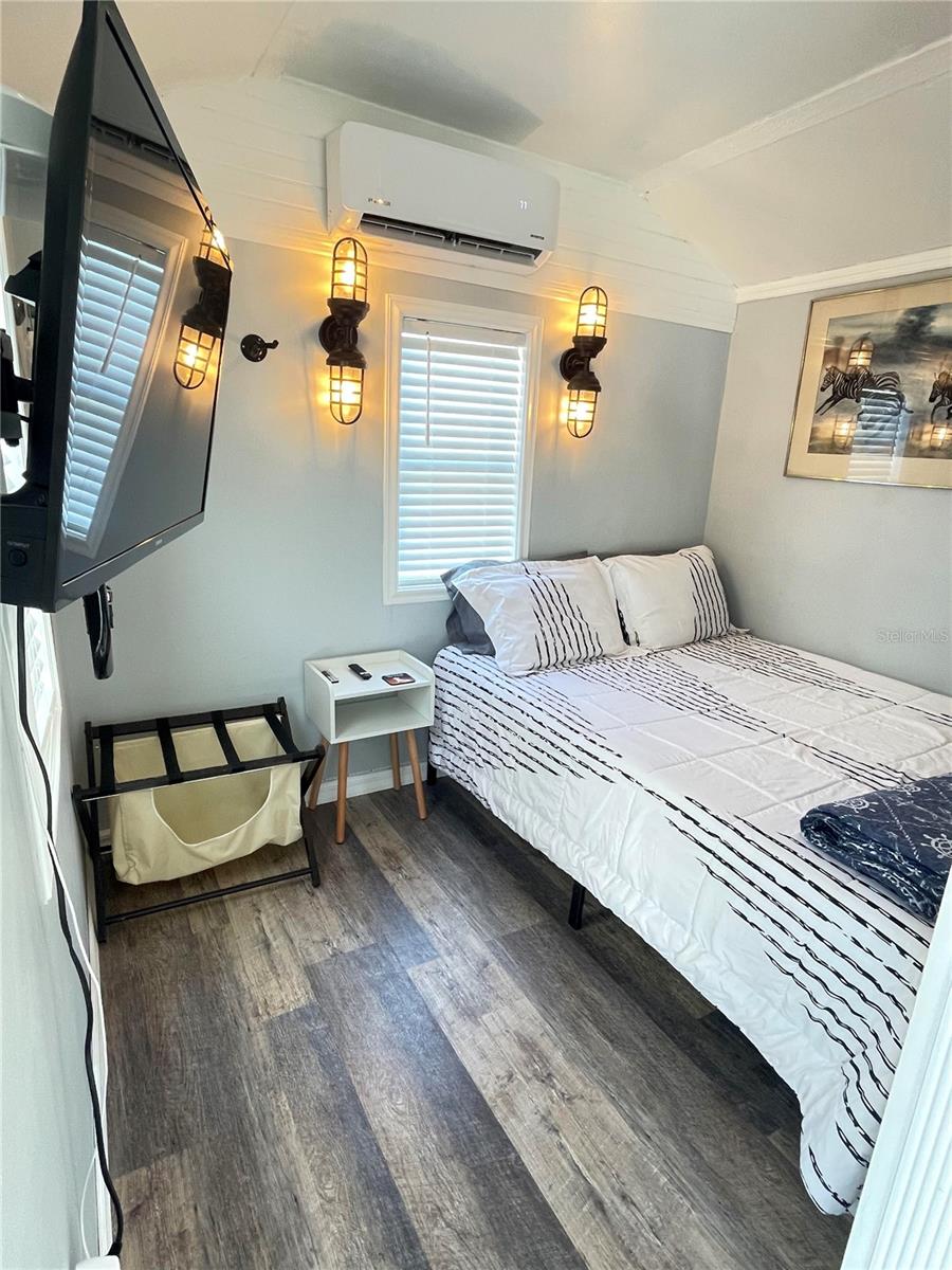 206 W HAYA ST, TAMPA, FL, 33603