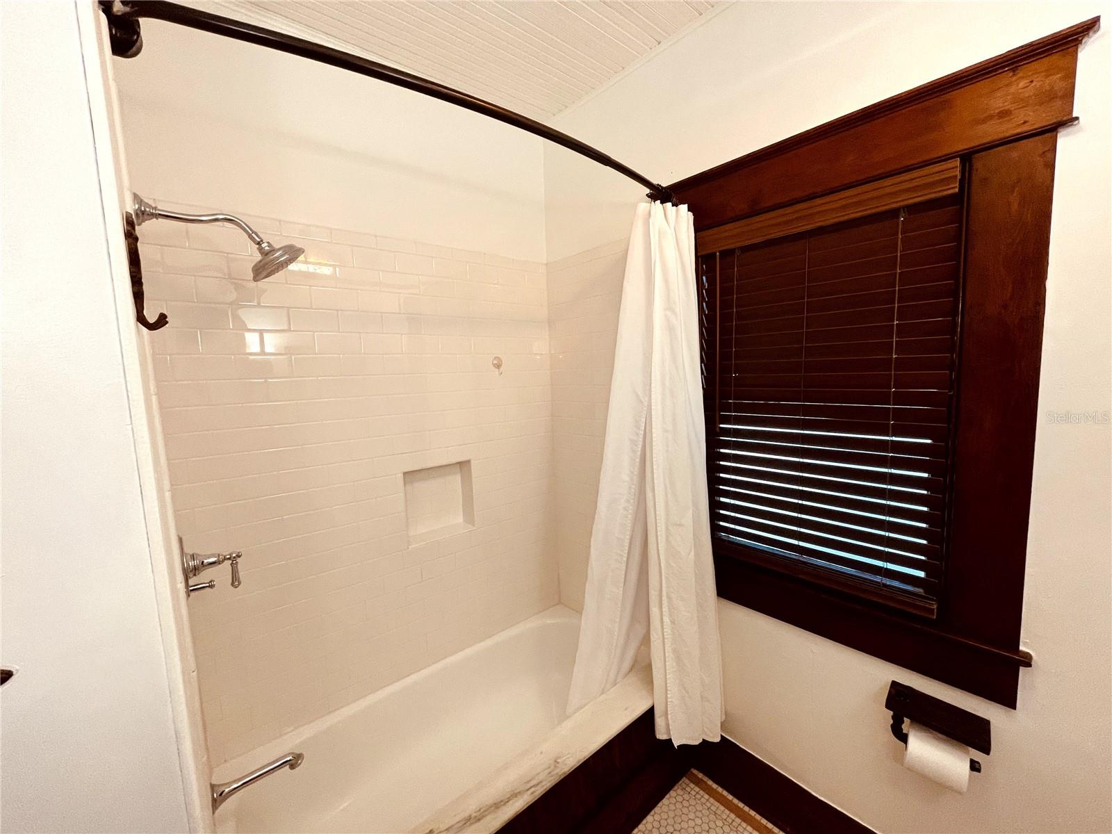 206 W HAYA ST, TAMPA, FL, 33603