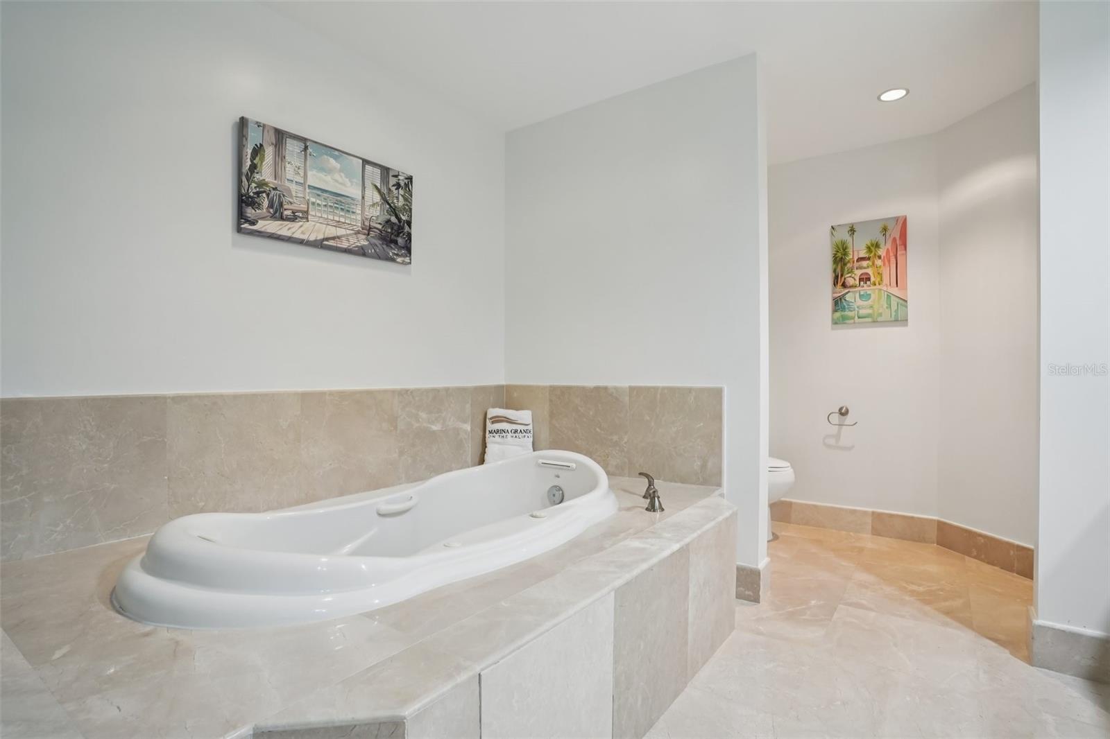 231 RIVERSIDE DR #807-1, DAYTONA BEACH, FL, 32117