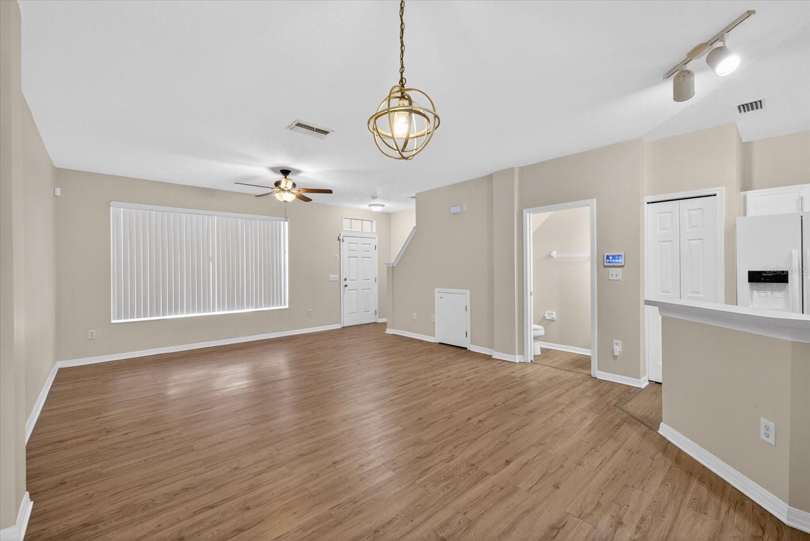 11047 BLACK SWAN CT, SEFFNER, FL, 33584