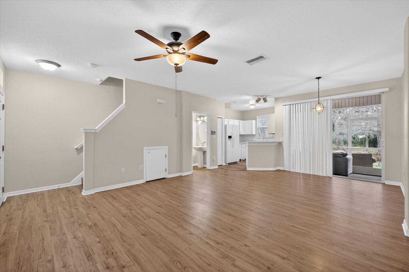 11047 BLACK SWAN CT, SEFFNER, FL, 33584