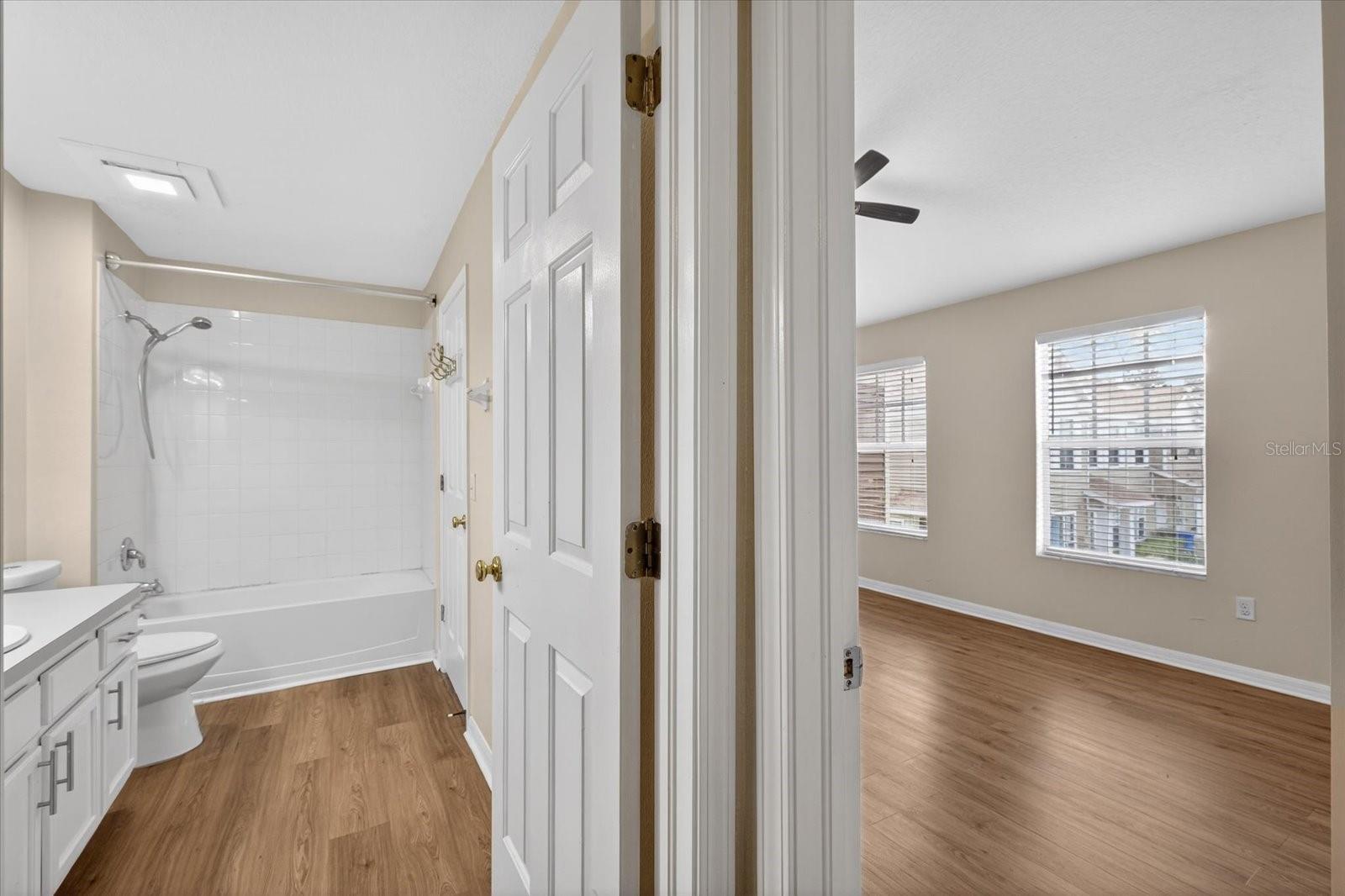 11047 BLACK SWAN CT, SEFFNER, FL, 33584