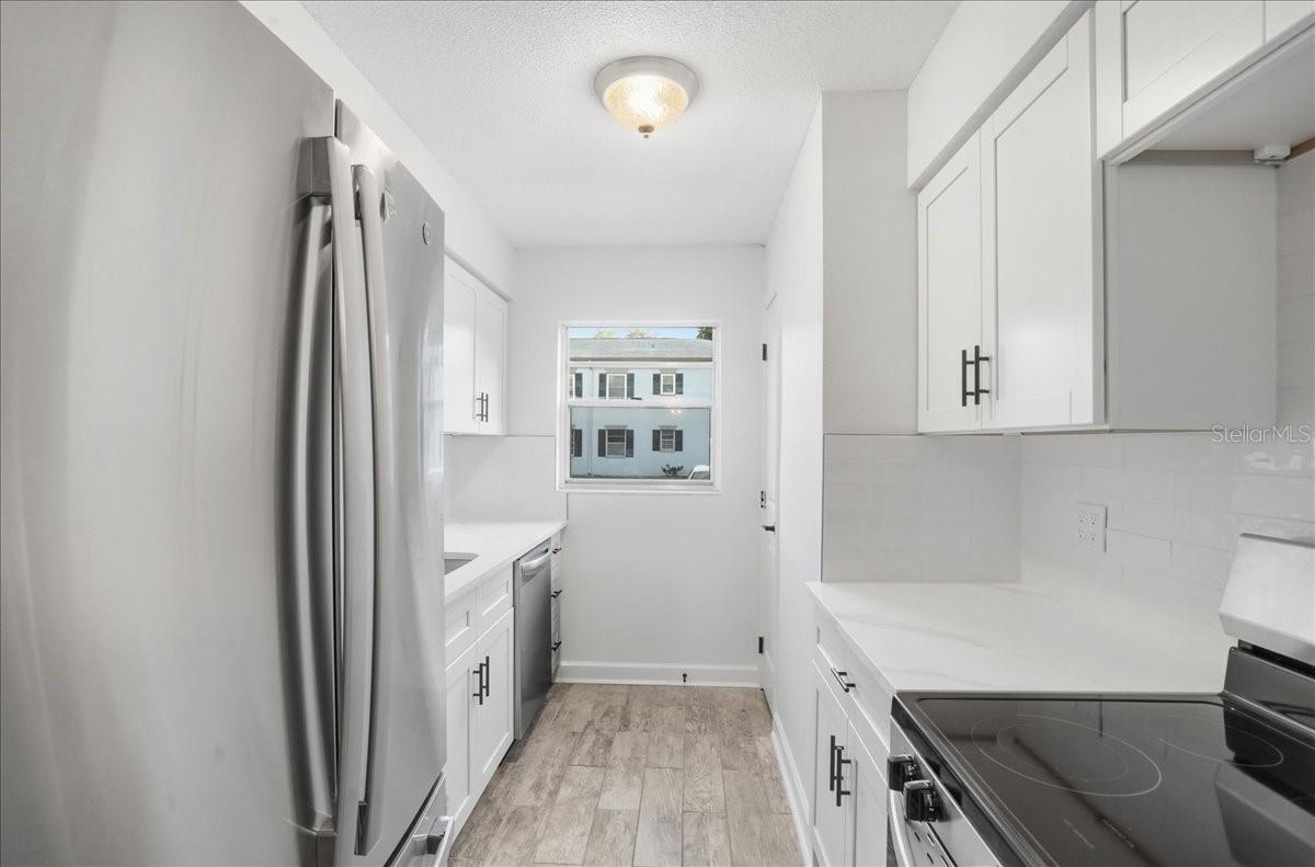 6927 PLACE DE LA PAIX #6927, ST PETERSBURG, FL, 33707