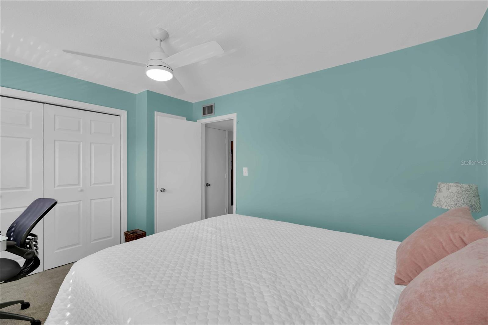 6927 PLACE DE LA PAIX #6927, ST PETERSBURG, FL, 33707