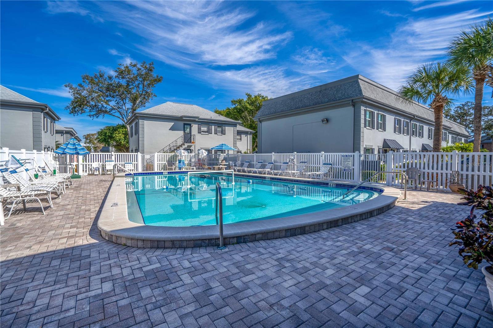 6927 PLACE DE LA PAIX #6927, ST PETERSBURG, FL, 33707