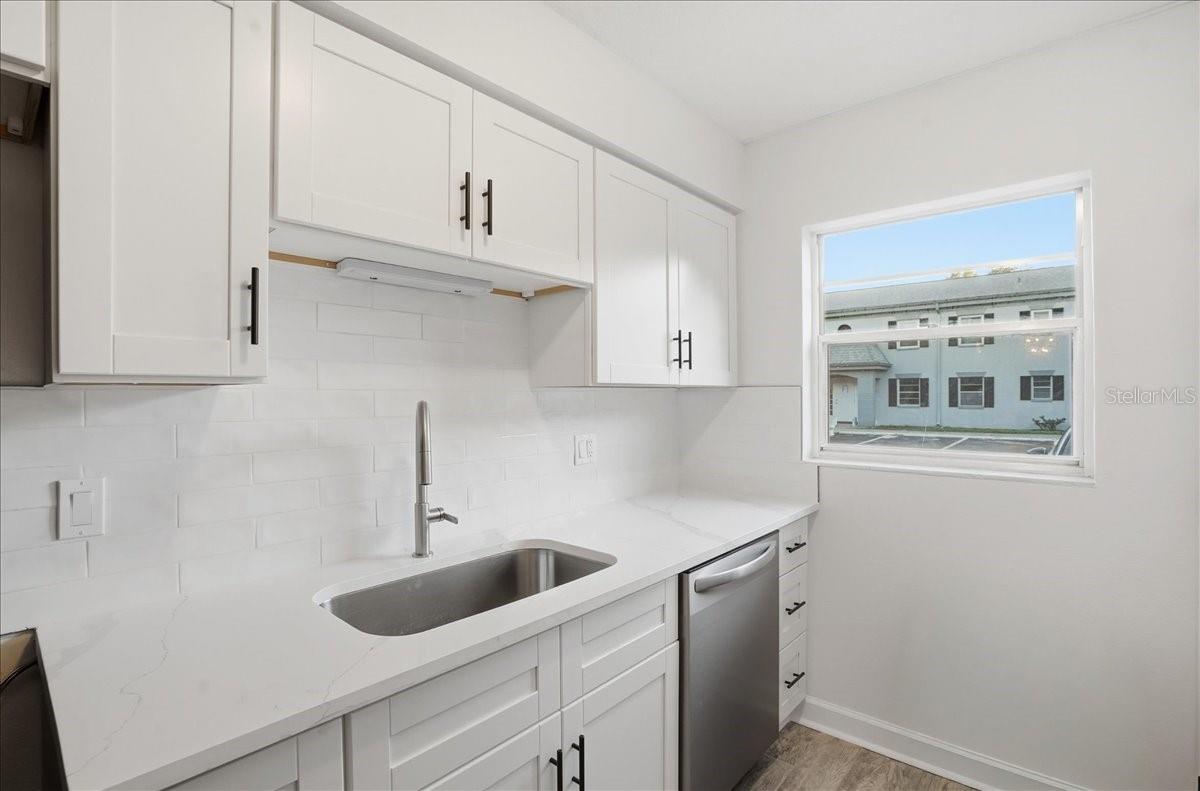 6927 PLACE DE LA PAIX #6927, ST PETERSBURG, FL, 33707