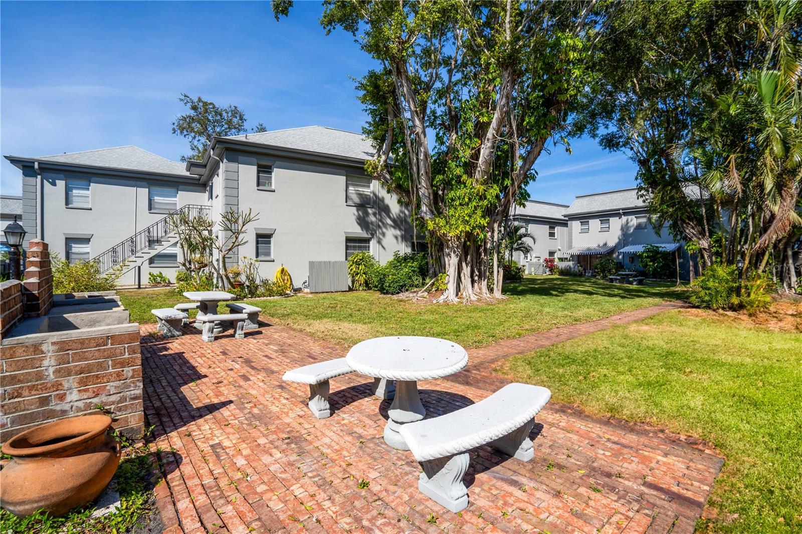 6927 PLACE DE LA PAIX #6927, ST PETERSBURG, FL, 33707