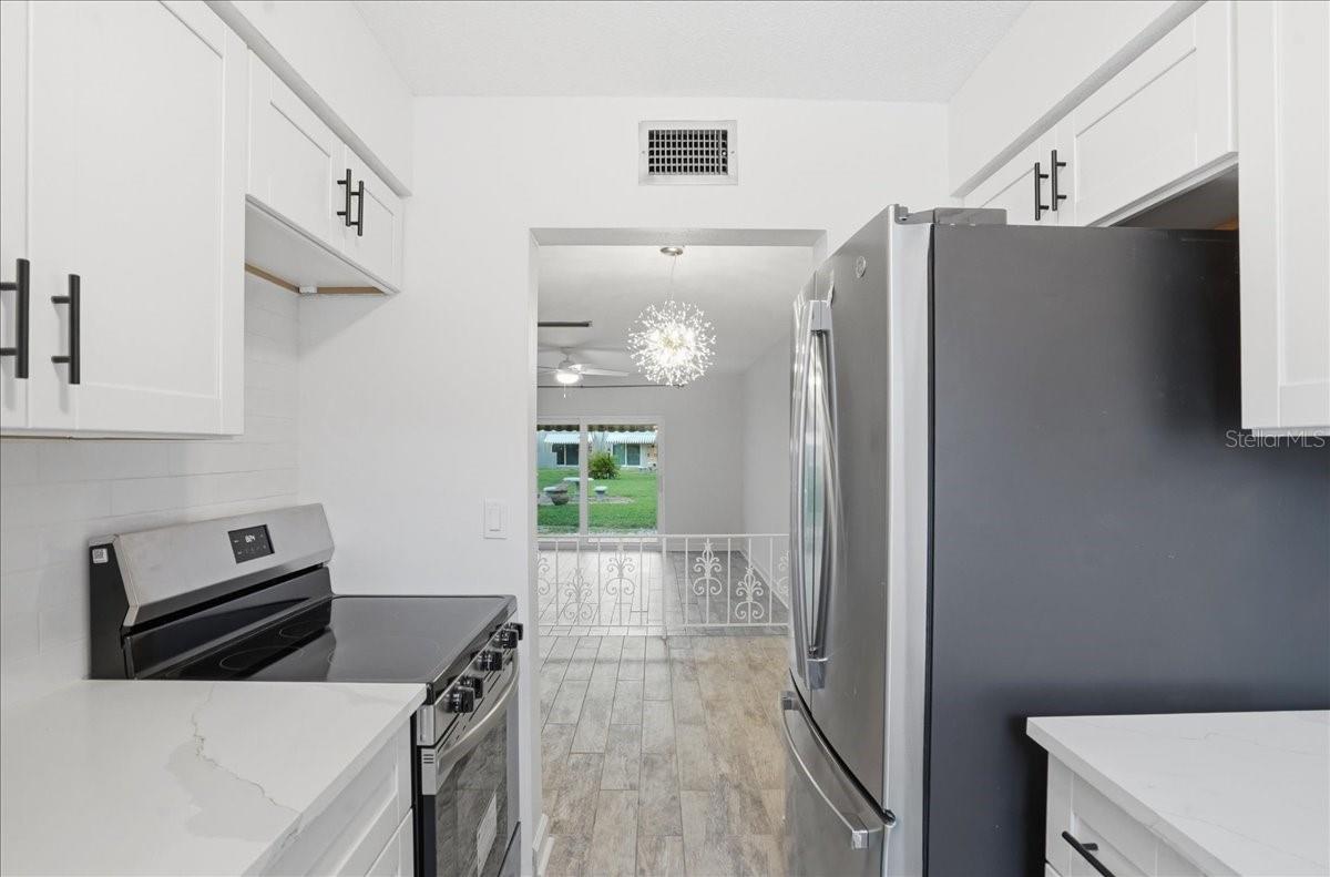 6927 PLACE DE LA PAIX #6927, ST PETERSBURG, FL, 33707