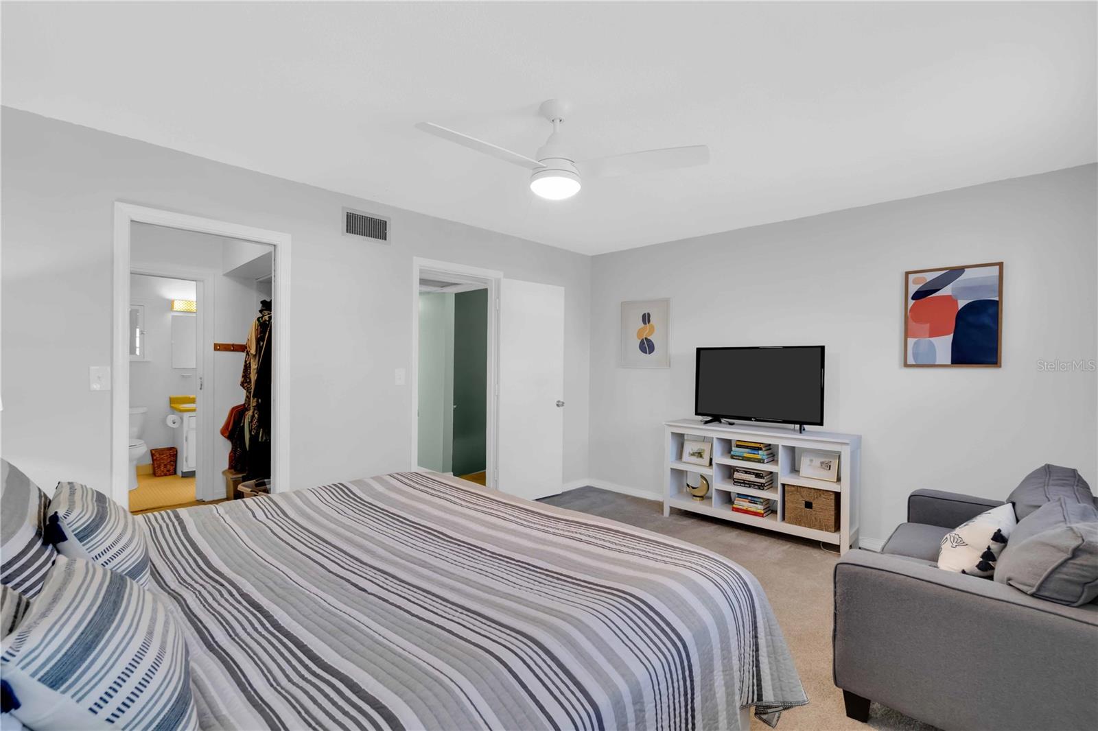 6927 PLACE DE LA PAIX #6927, ST PETERSBURG, FL, 33707