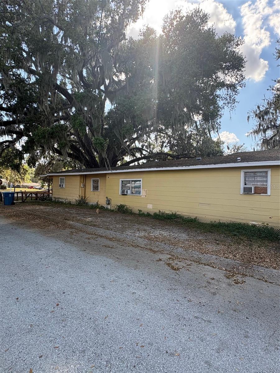 422 W BROADWAY ST, FORT MEADE, FL, 33841