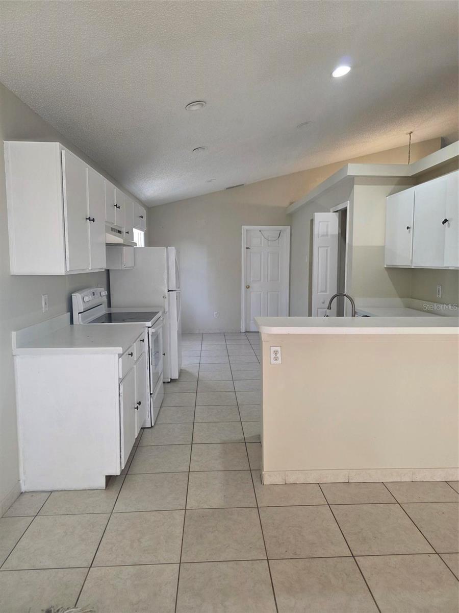 689 CORNWALLIS DR, DAVENPORT, FL, 33897