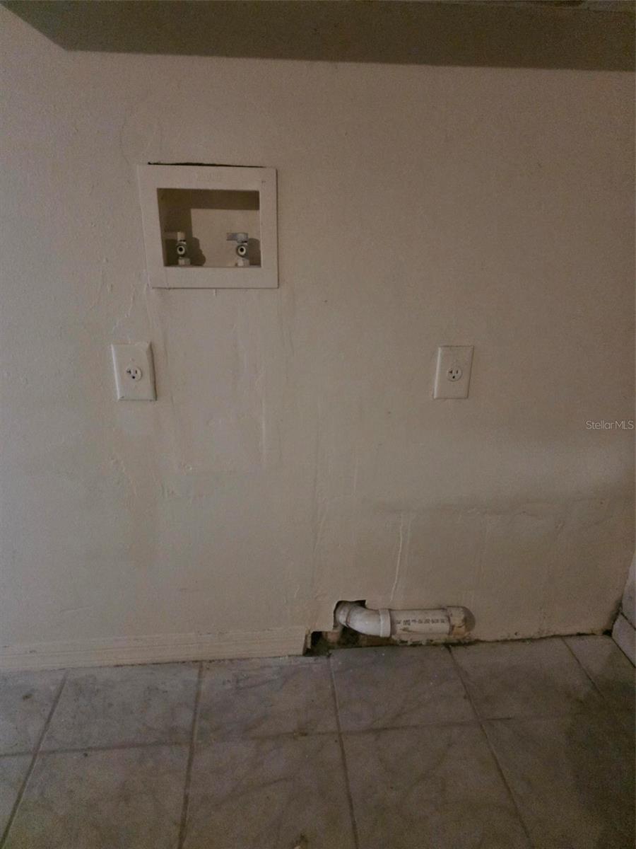 689 CORNWALLIS DR, DAVENPORT, FL, 33897