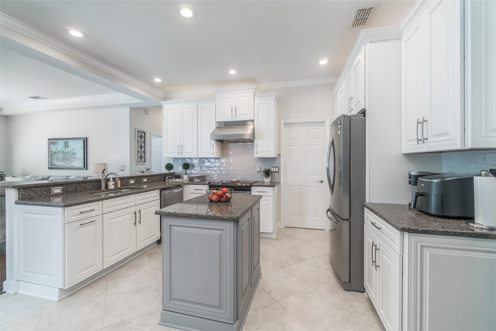 2805 COMMONWEALTH AVE, VALRICO, FL, 33594