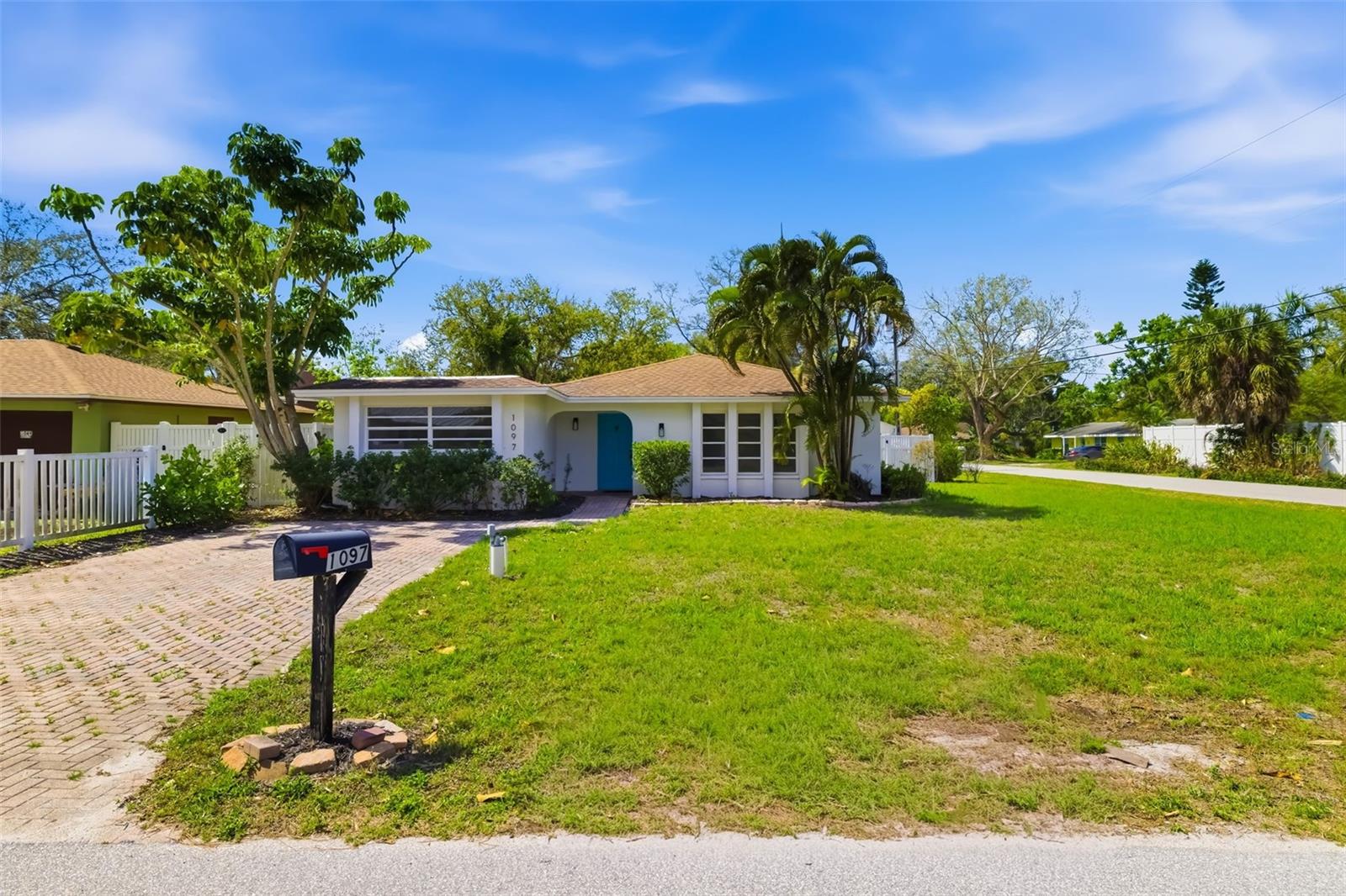 1097 WILLIS AVE, SARASOTA, FL, 34232