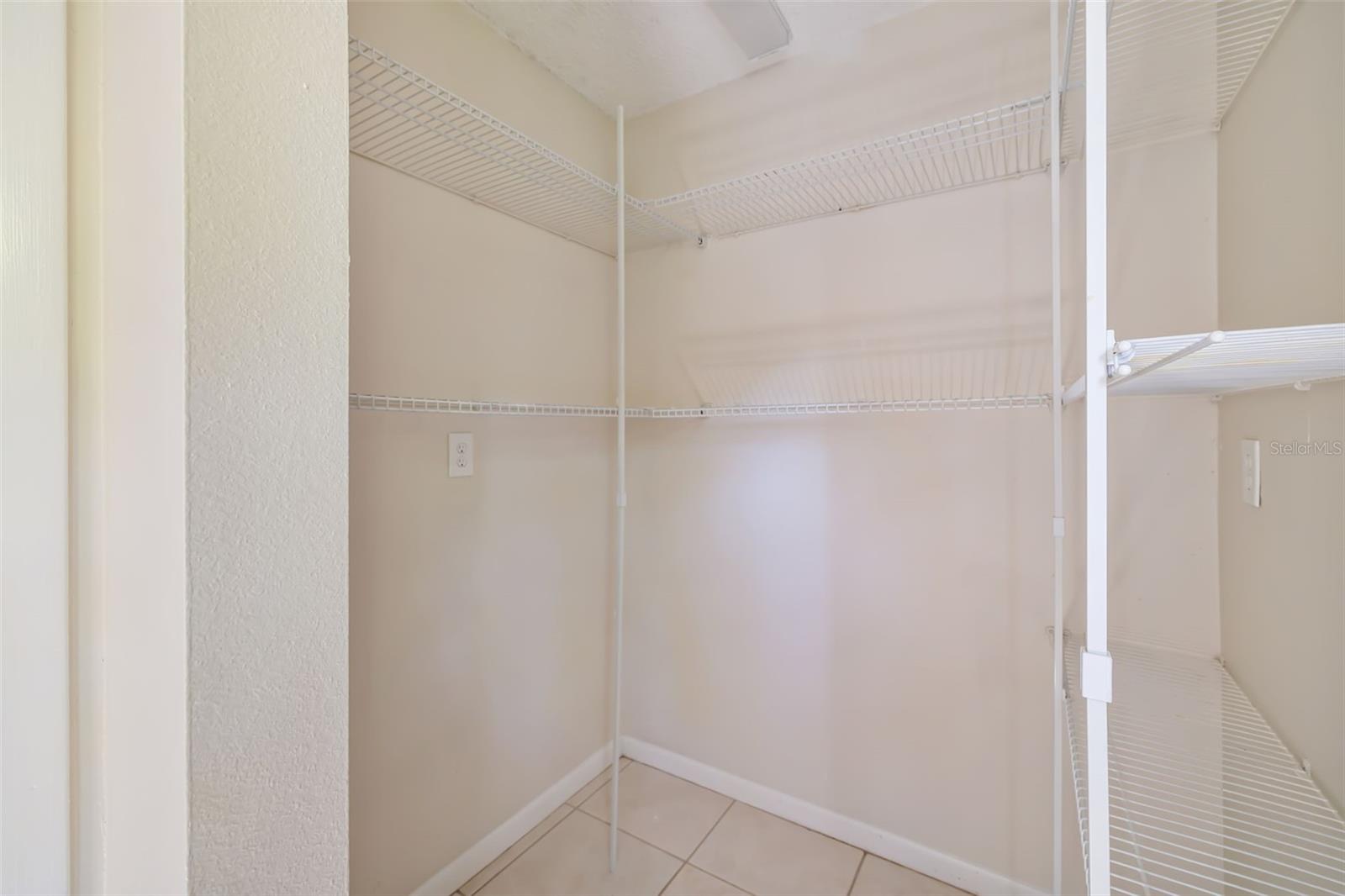 1097 WILLIS AVE, SARASOTA, FL, 34232