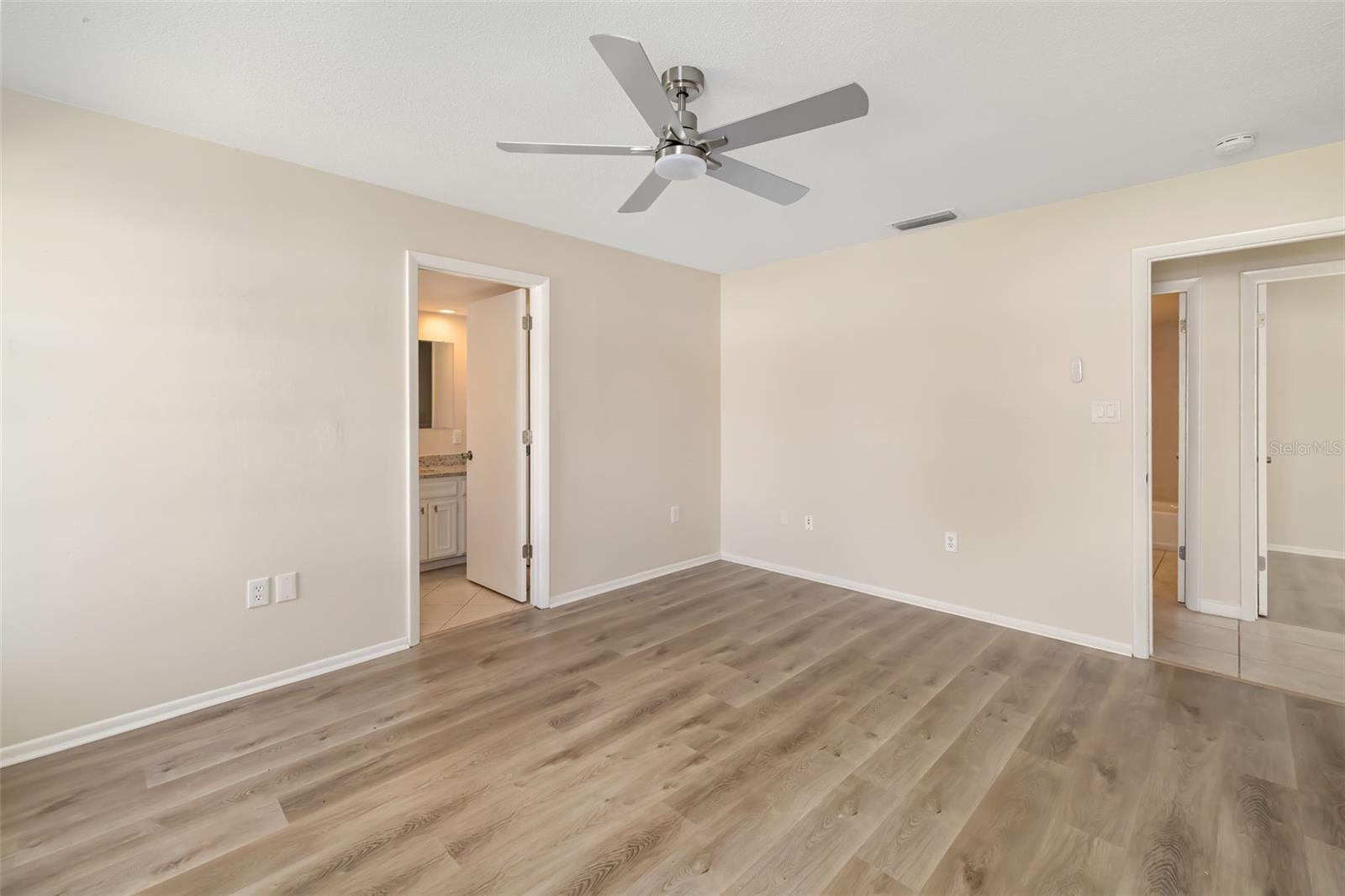 1097 WILLIS AVE, SARASOTA, FL, 34232