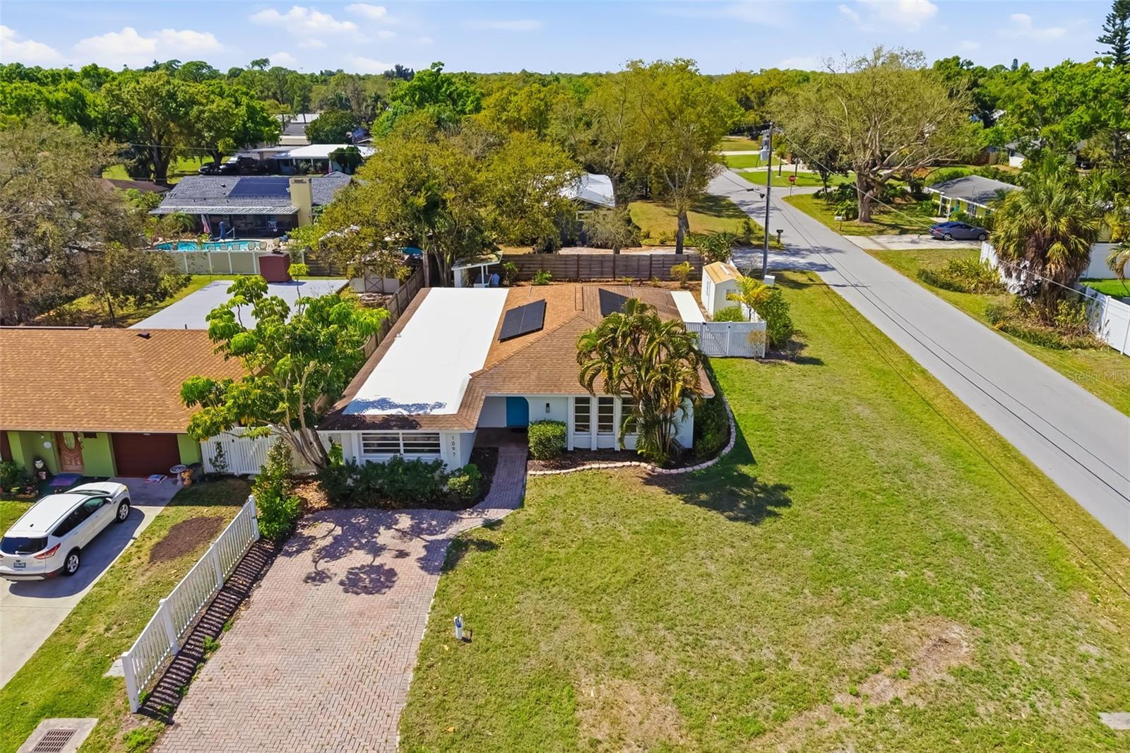 1097 WILLIS AVE, SARASOTA, FL, 34232