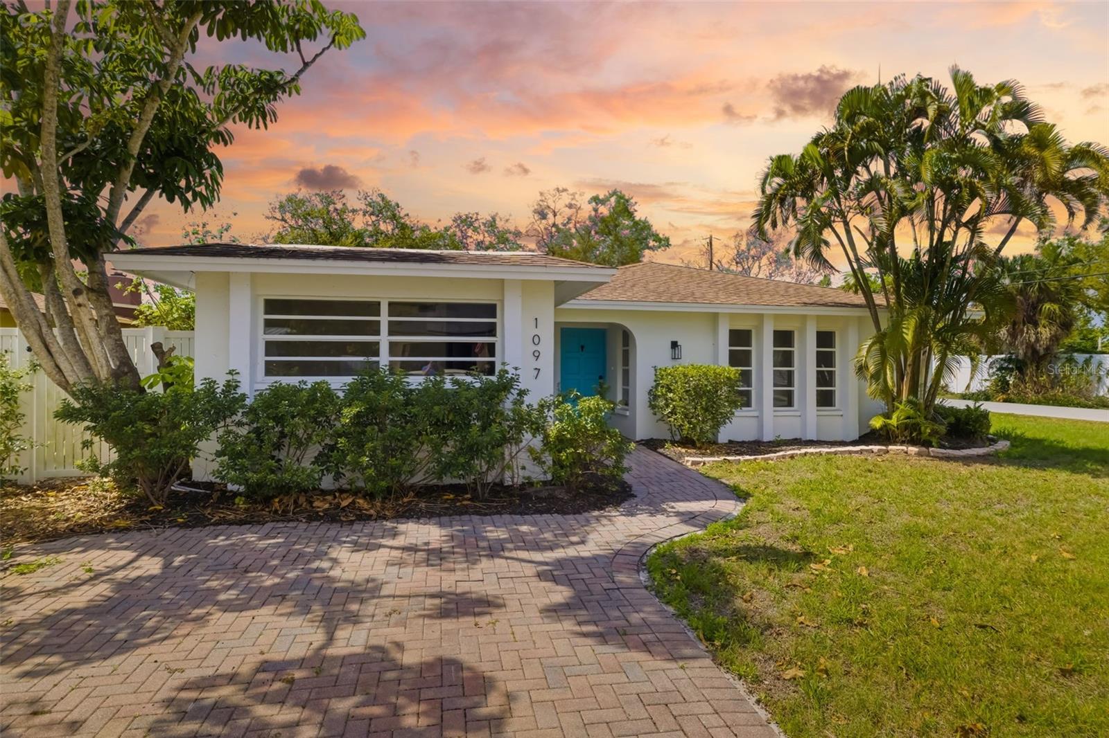 1097 WILLIS AVE, SARASOTA, FL, 34232