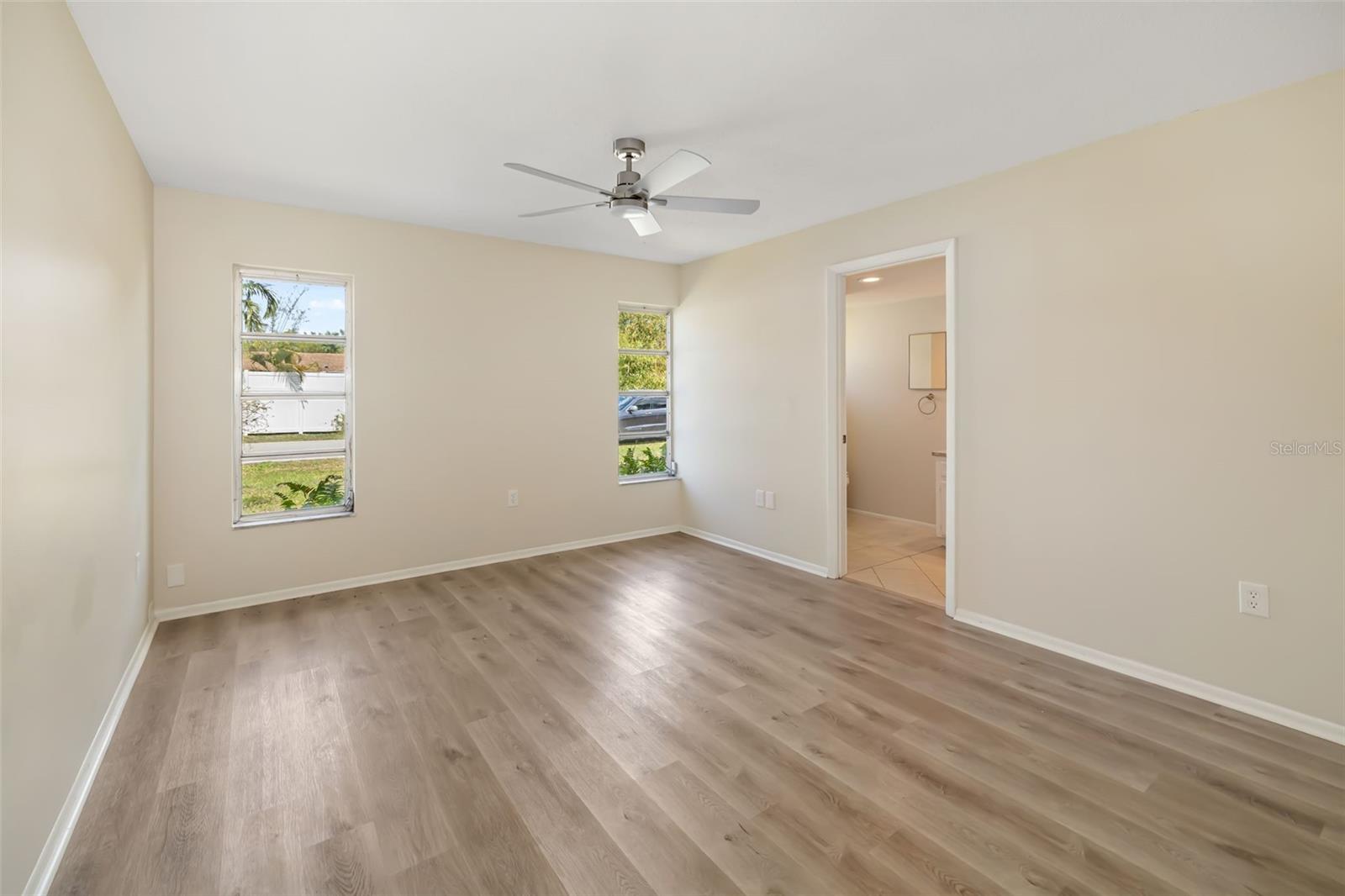 1097 WILLIS AVE, SARASOTA, FL, 34232