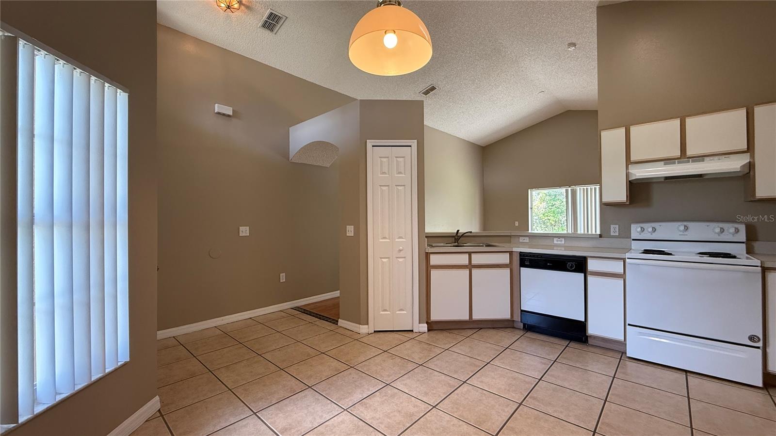 2406 VIOLET CT, KISSIMMEE, FL, 34758