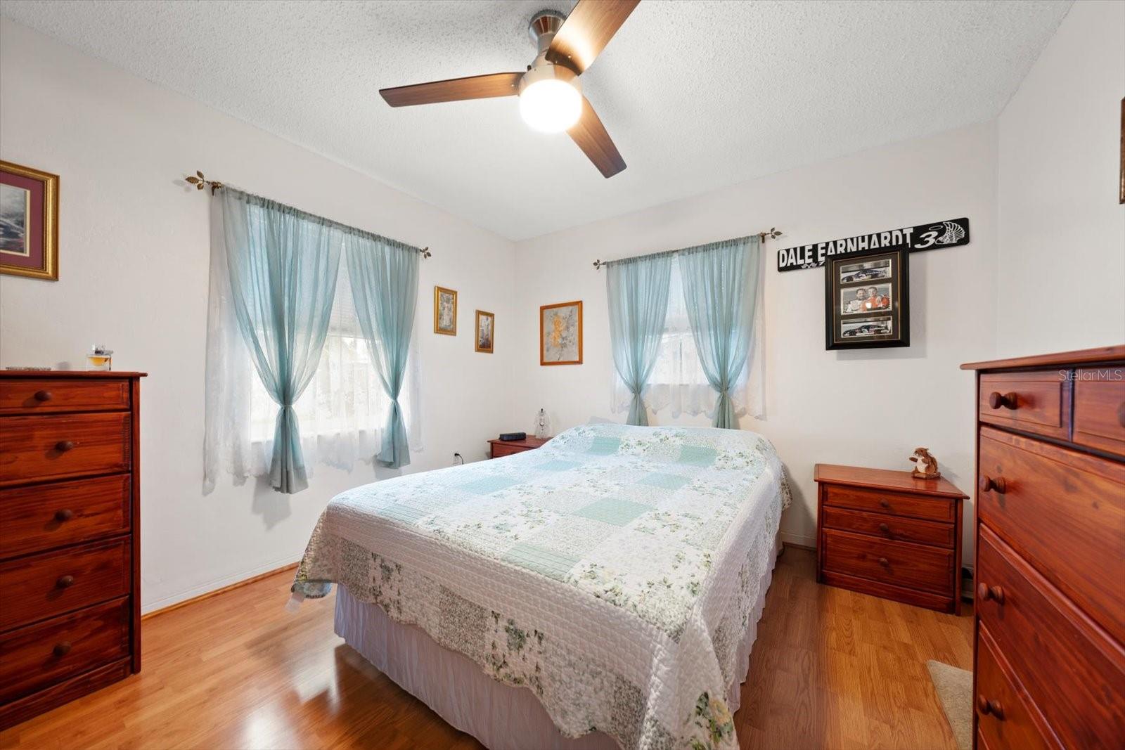 1339 RUSSELL DR N, ST PETERSBURG, FL, 33710