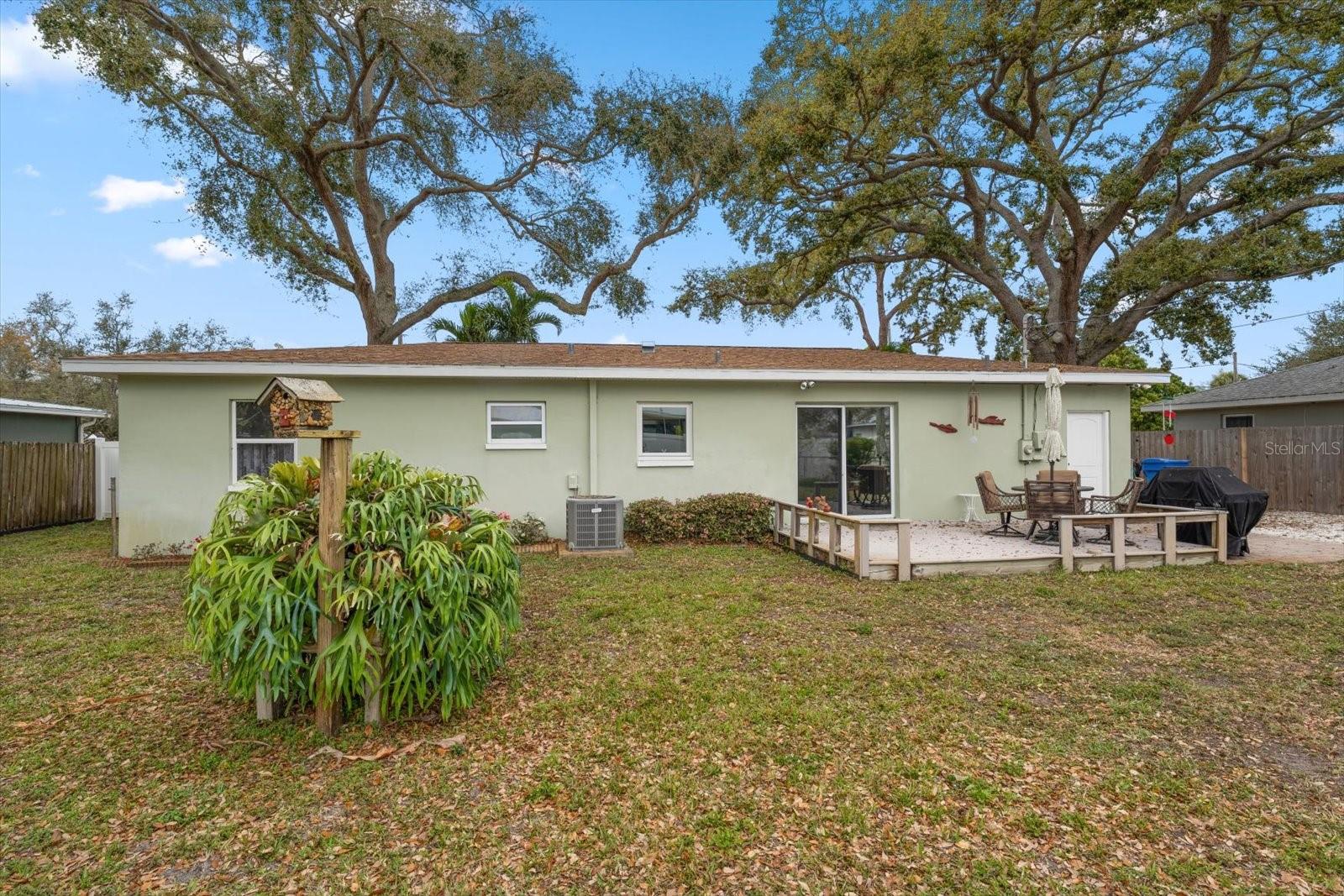 1339 RUSSELL DR N, ST PETERSBURG, FL, 33710