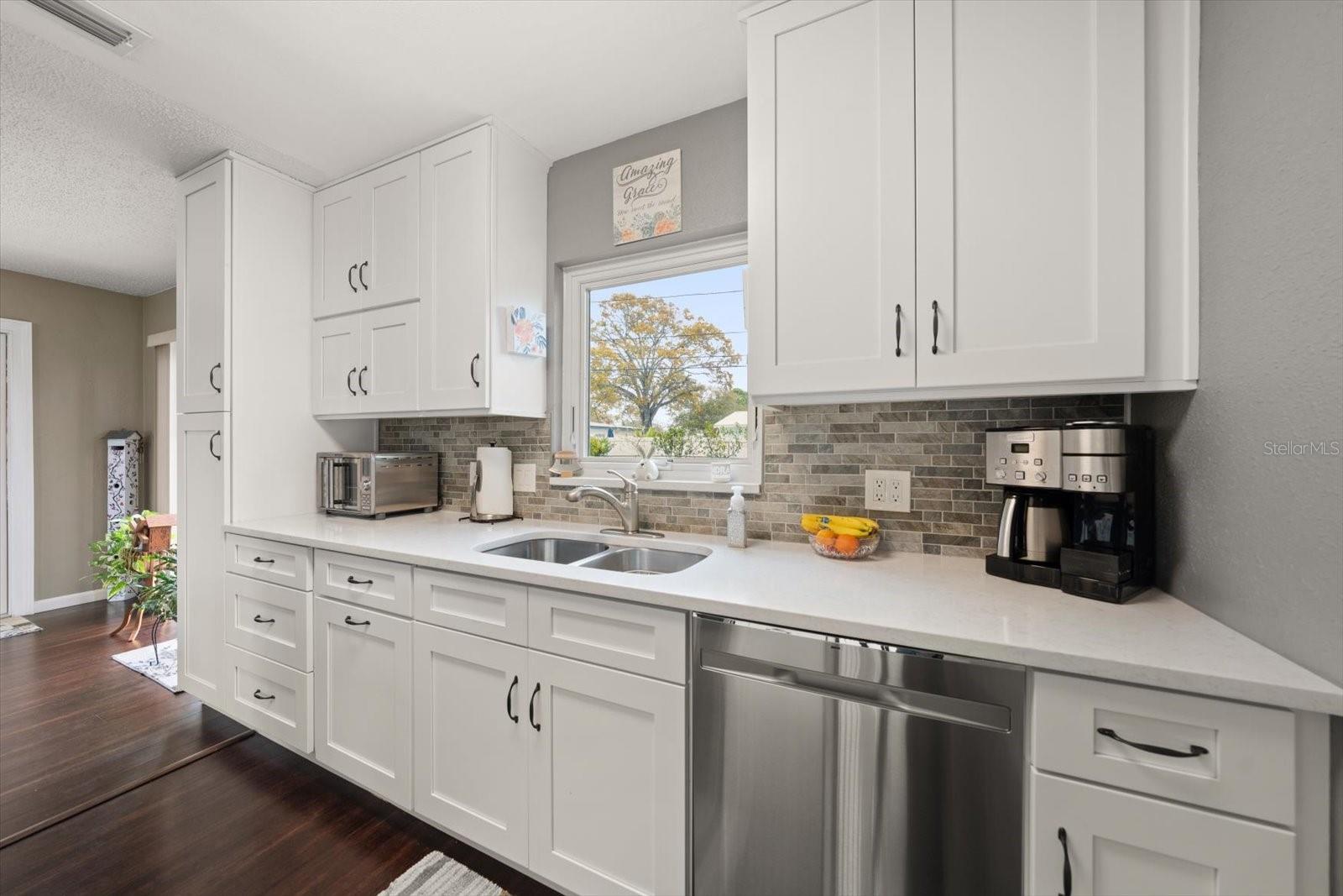 1339 RUSSELL DR N, ST PETERSBURG, FL, 33710