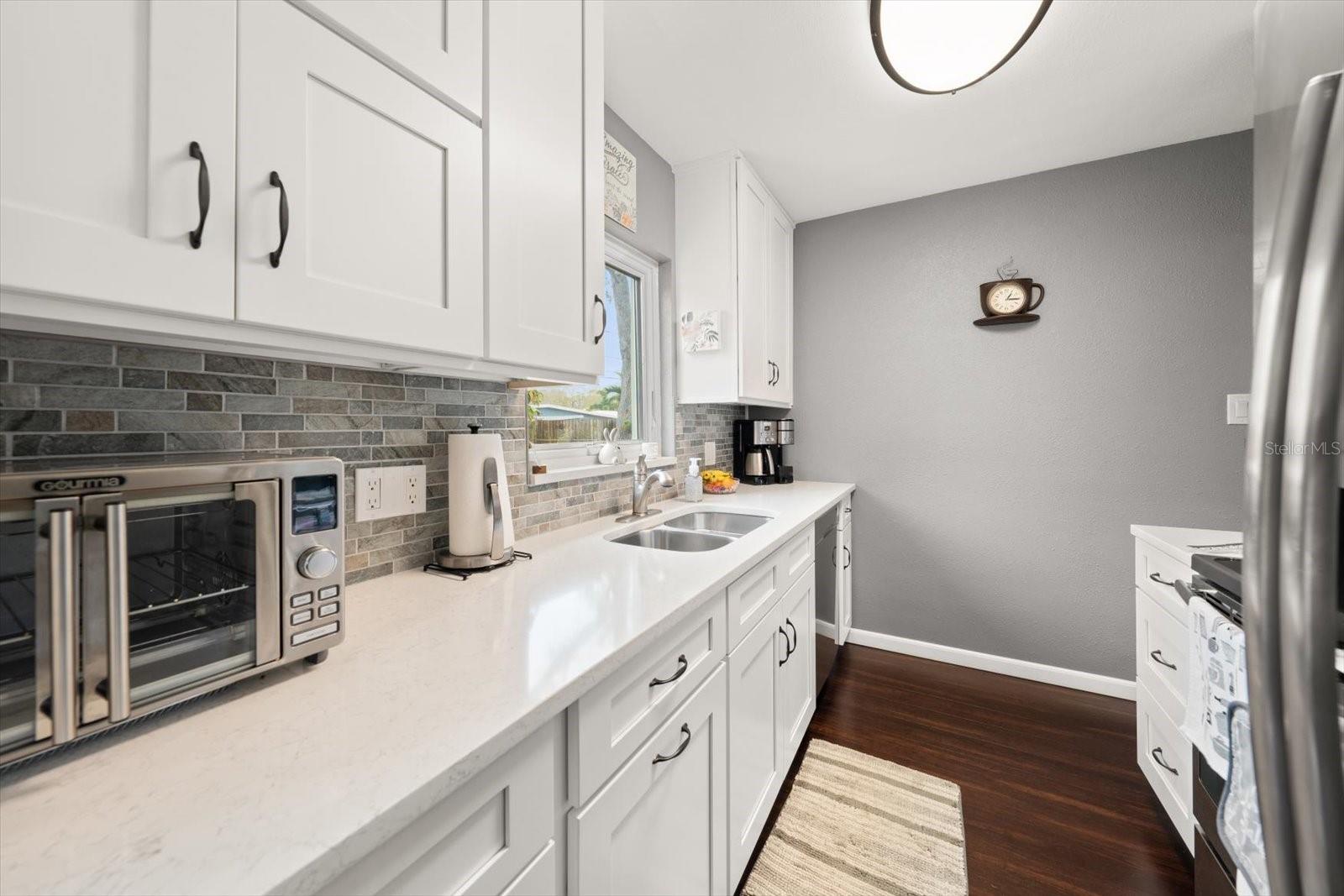 1339 RUSSELL DR N, ST PETERSBURG, FL, 33710