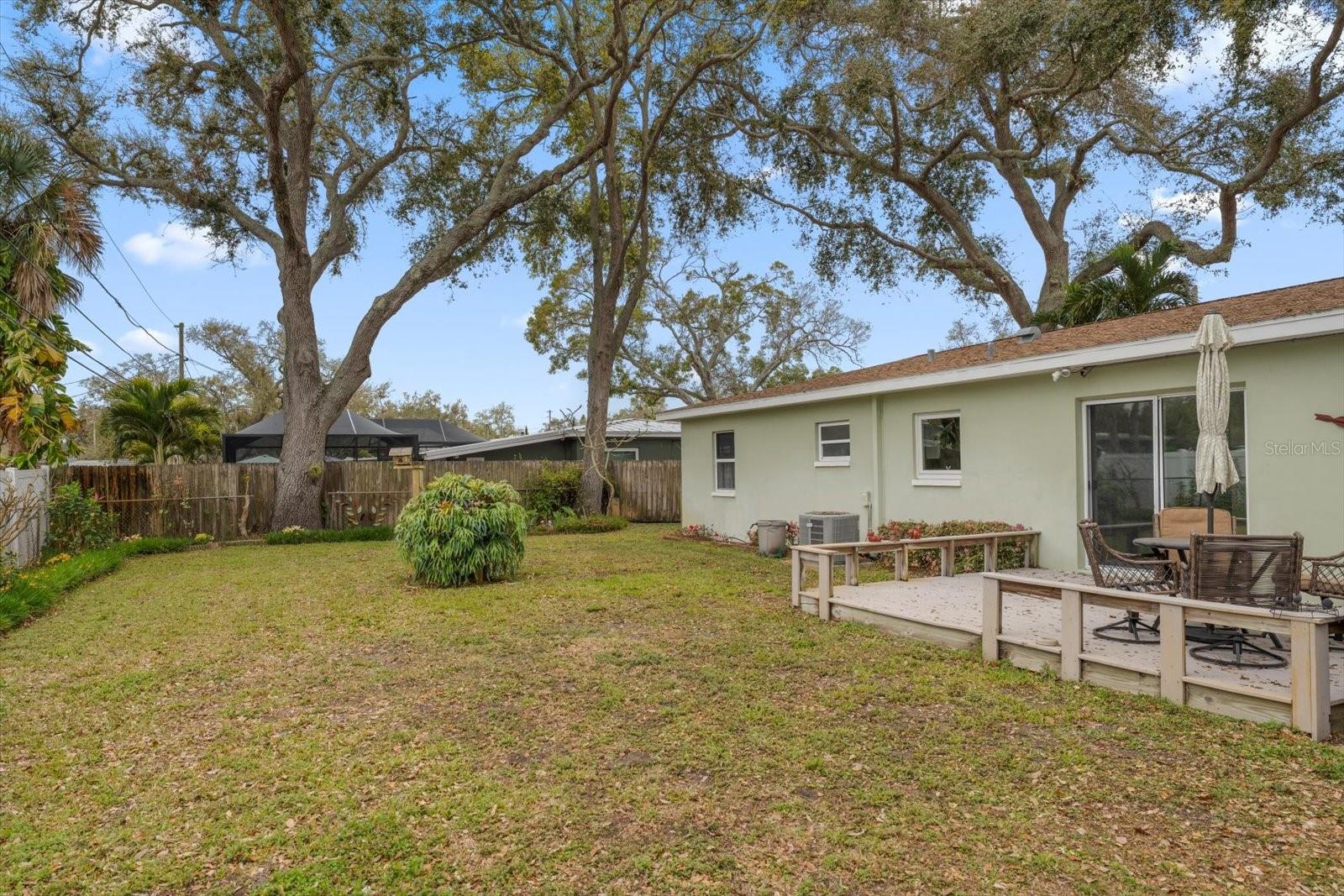 1339 RUSSELL DR N, ST PETERSBURG, FL, 33710