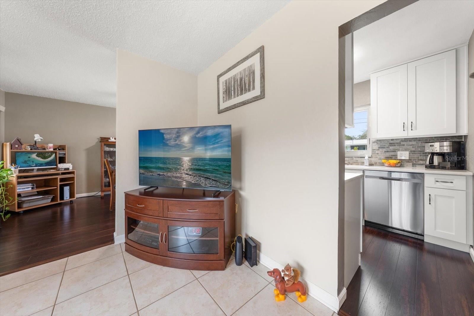 1339 RUSSELL DR N, ST PETERSBURG, FL, 33710