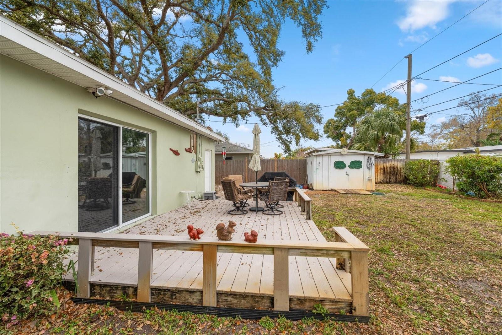 1339 RUSSELL DR N, ST PETERSBURG, FL, 33710