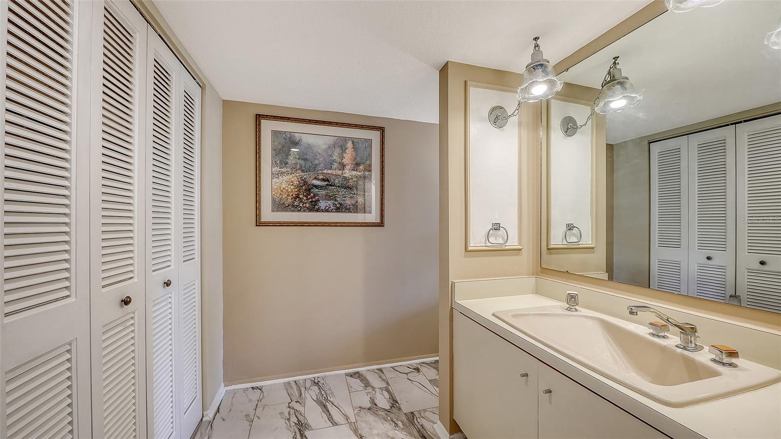 6287 MIDNIGHT PASS RD #103, SARASOTA, FL, 34242