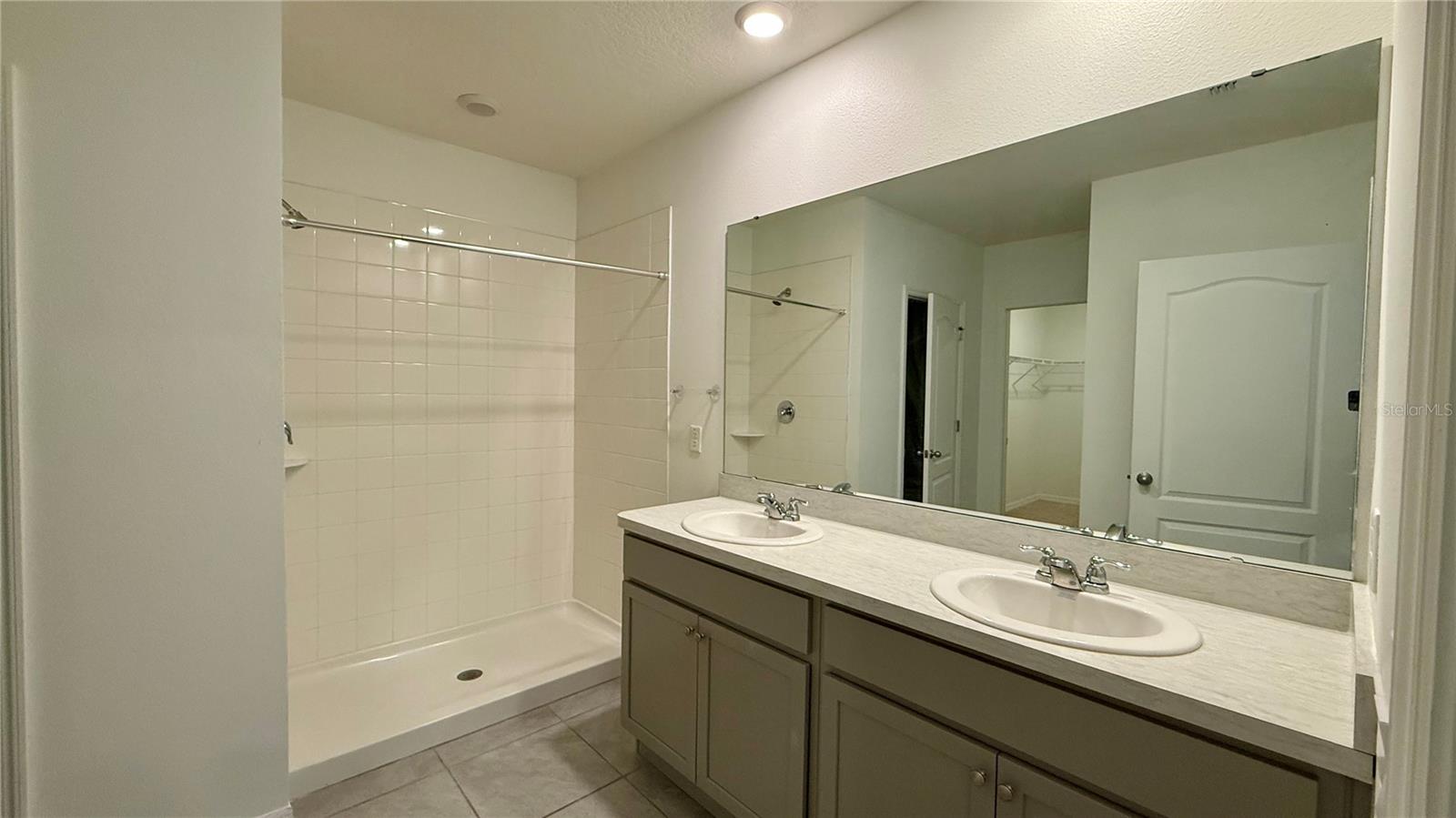 318 MONTGOMERY CT, KISSIMMEE, FL, 34758